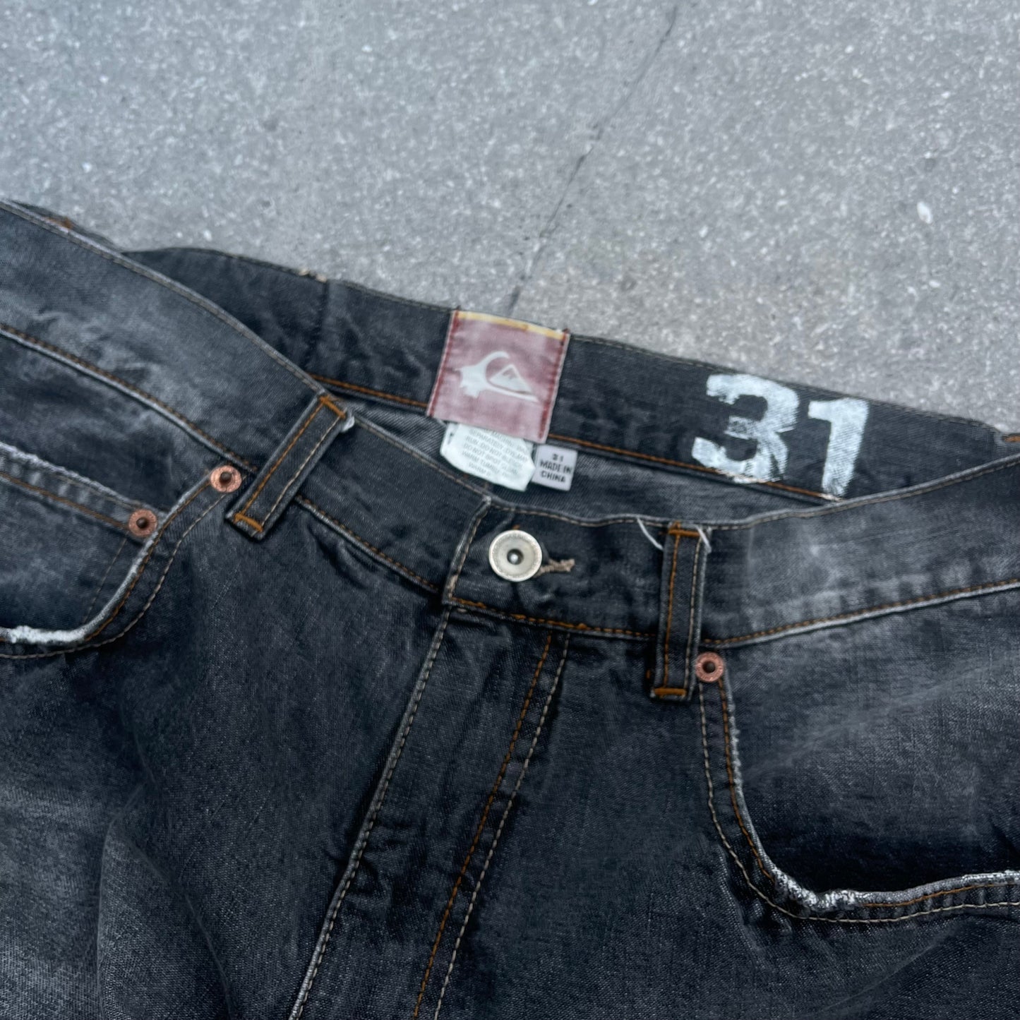 2000s quiksilver jeans - 31”