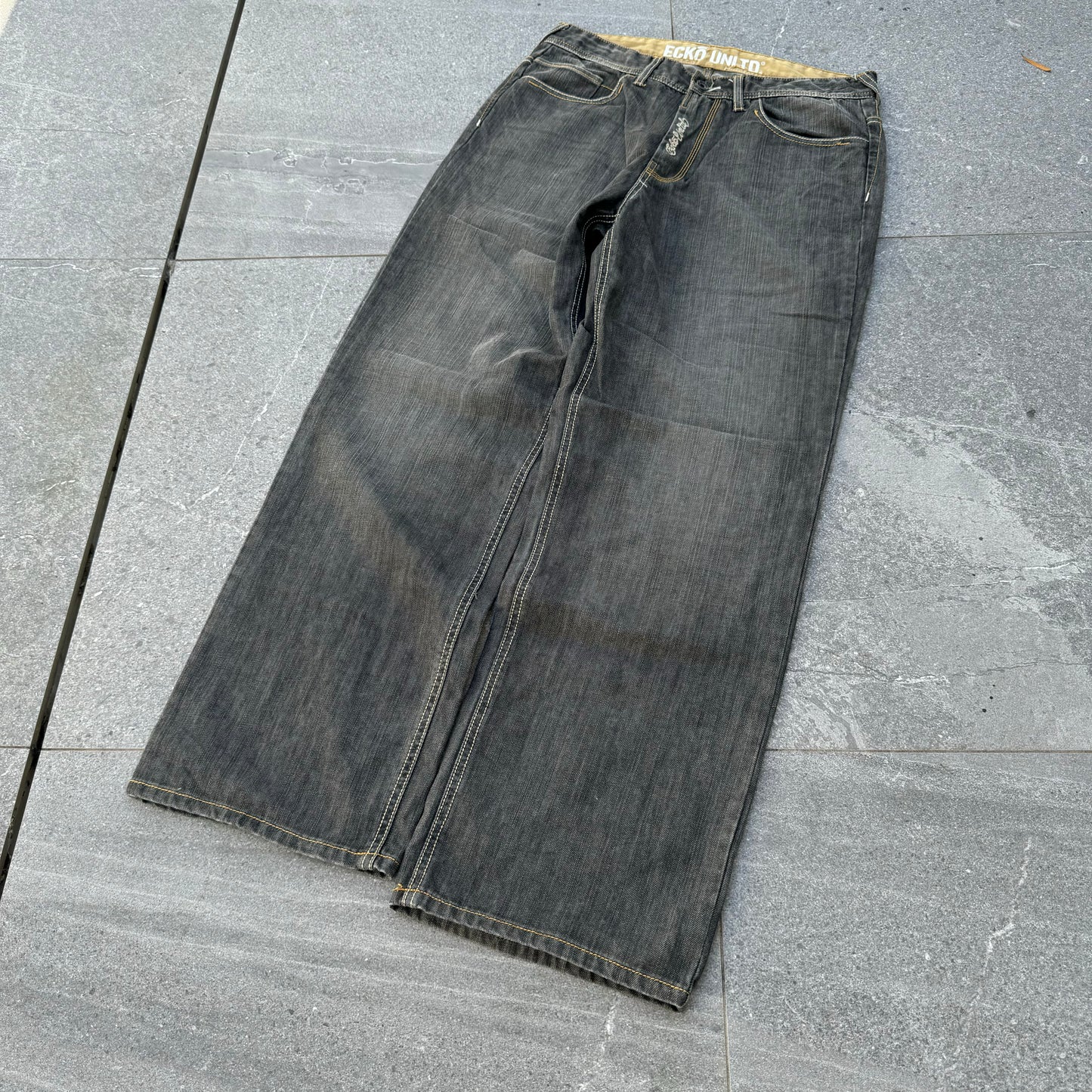 ecko jeans - 34x31”