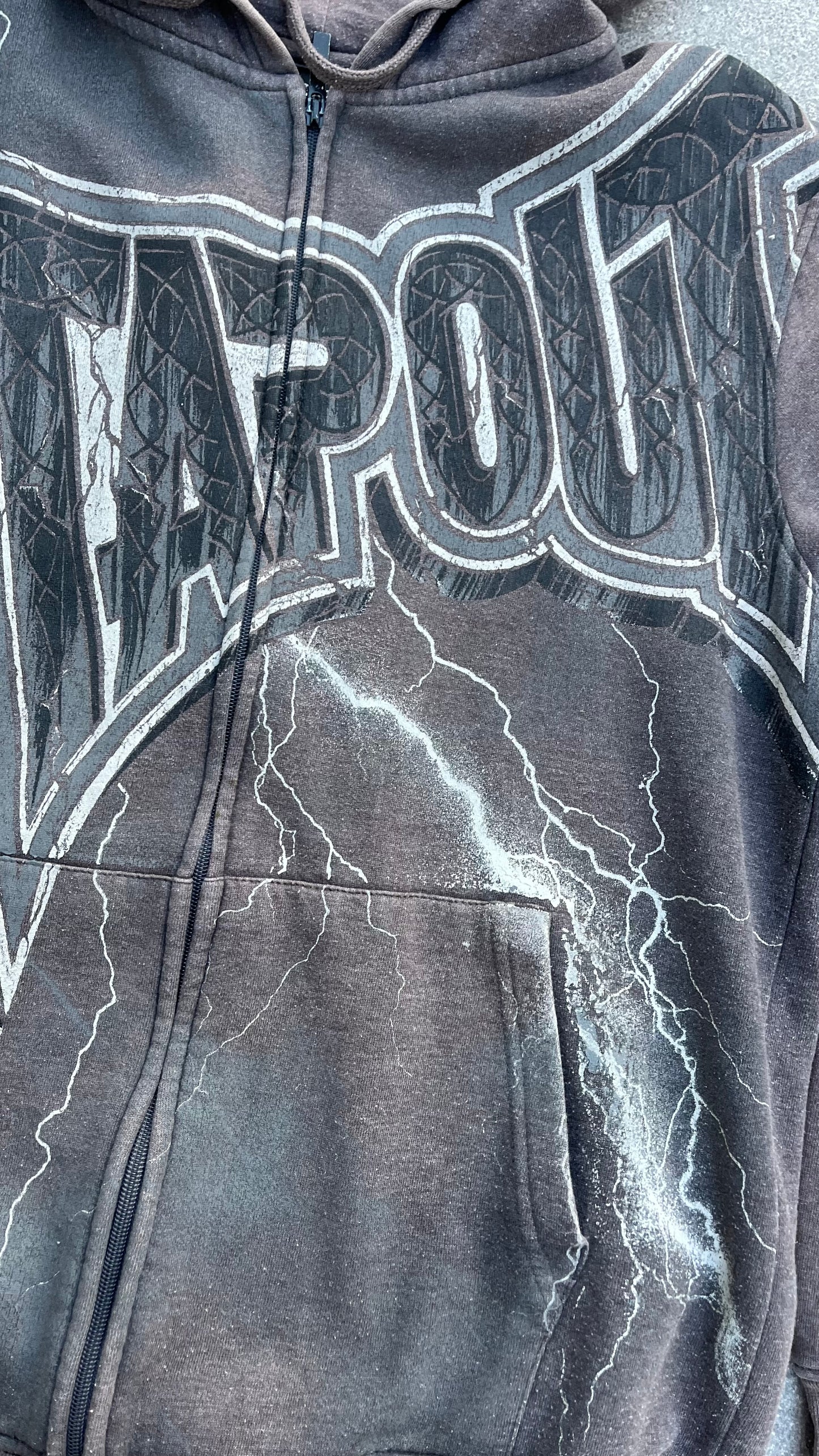 grail tapout hoodie - L