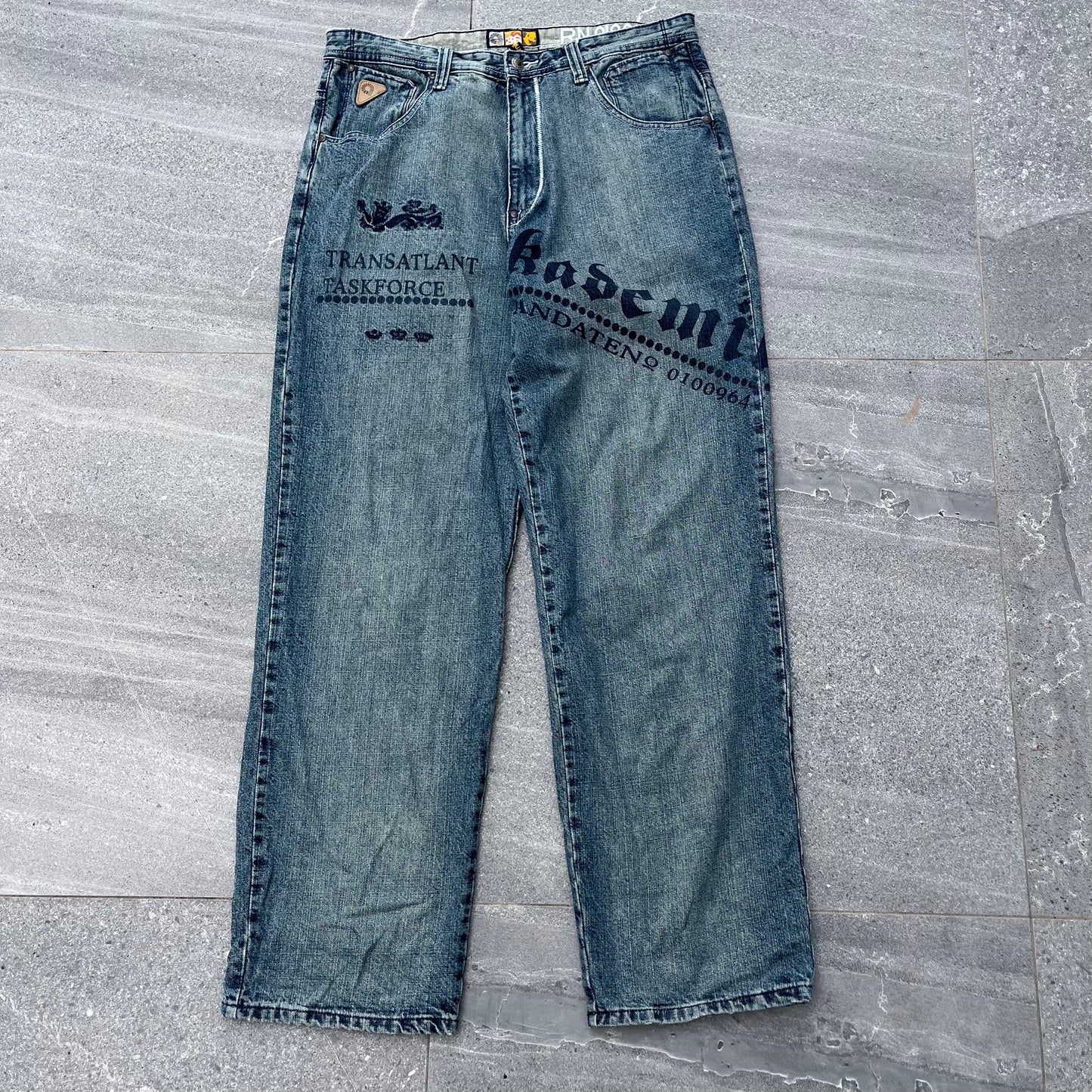 2000s akademiks jeans - 36”