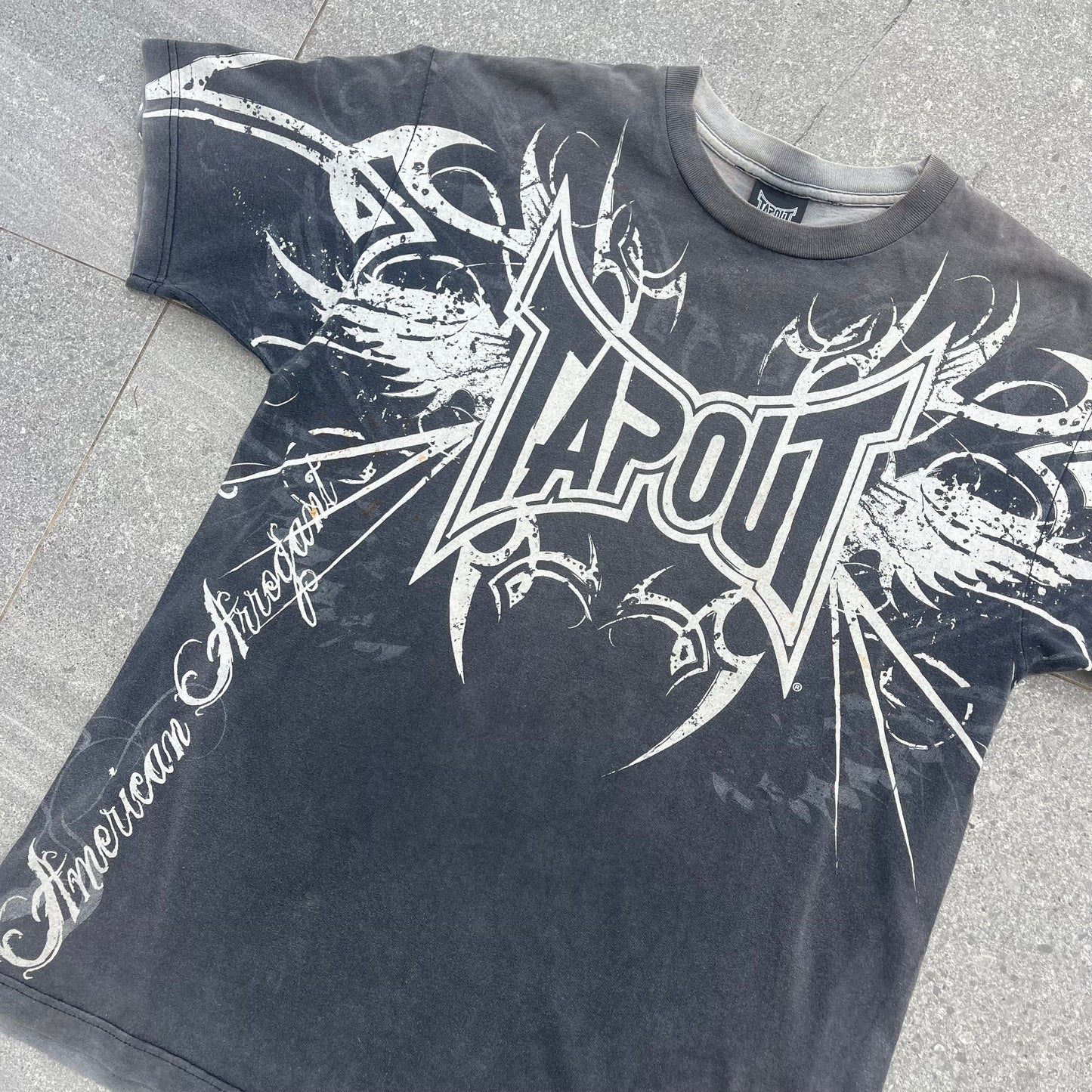 2000s faded tapout tee - L