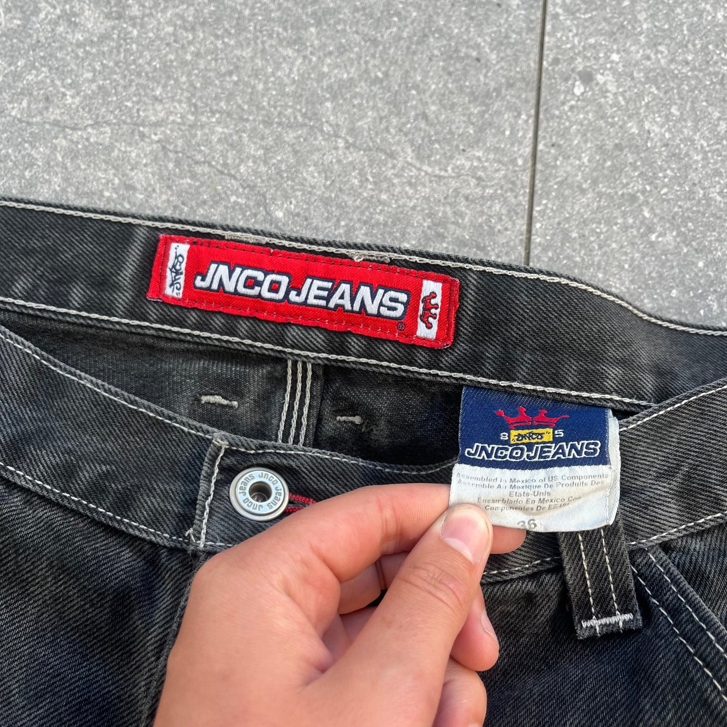 2000s JNCO carpenter jorts - 36”