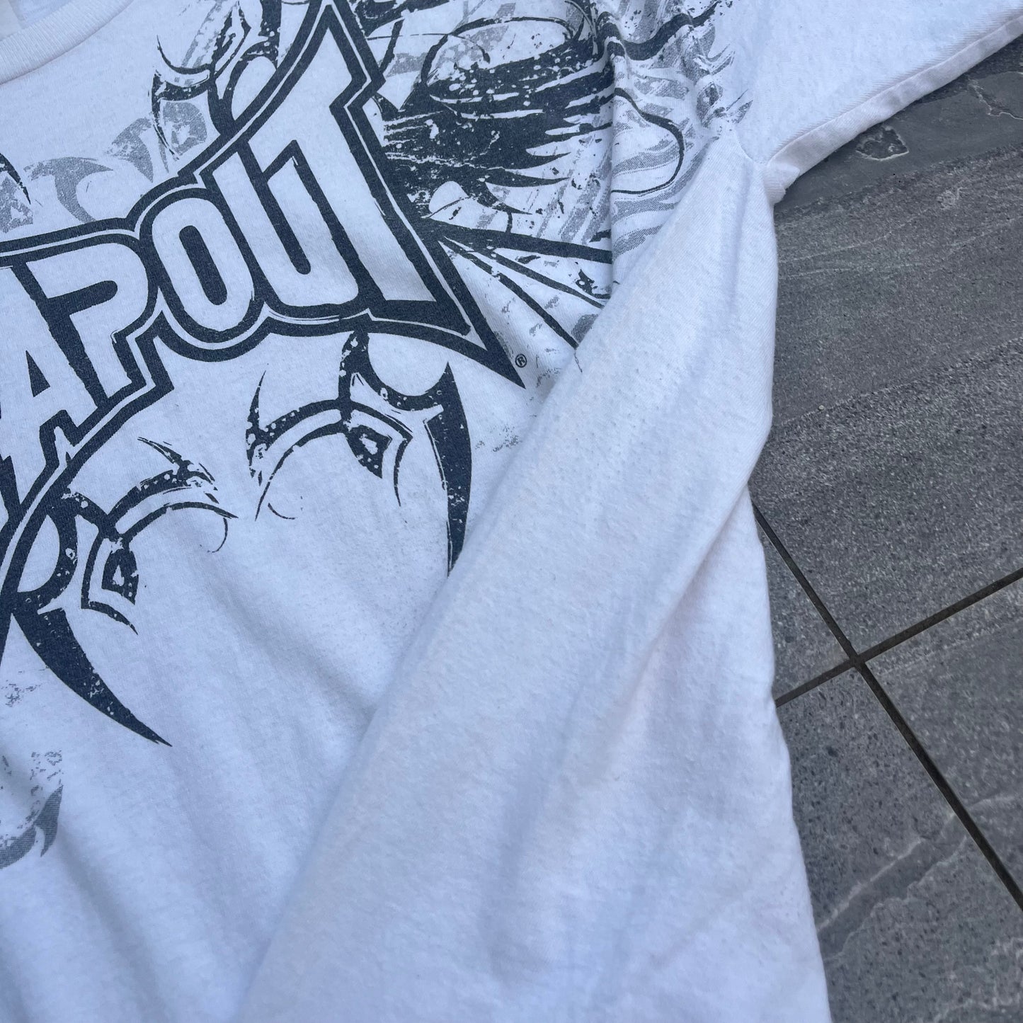 2000s tapout tribal tee - XL