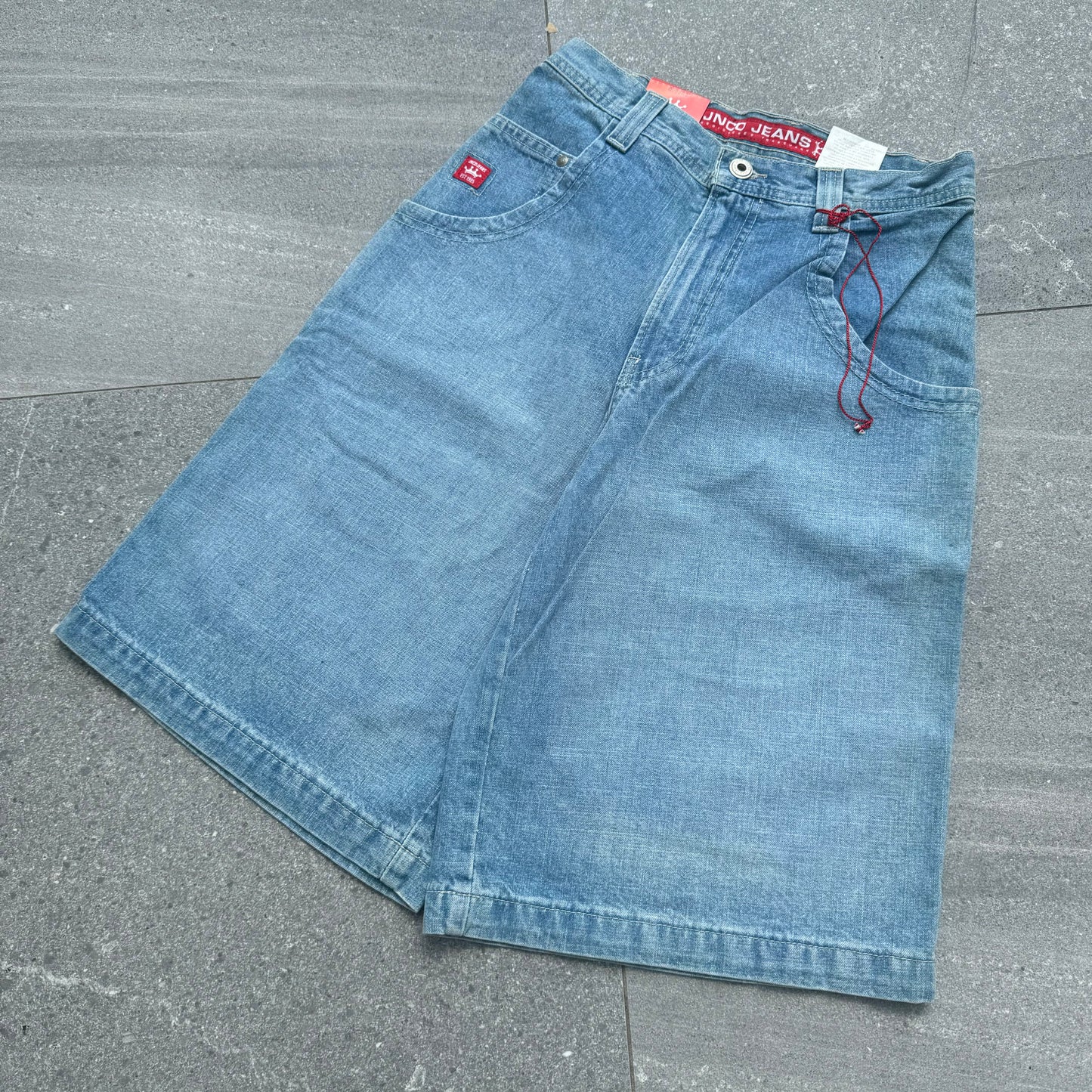 deadstock JNCO dragons - 28”