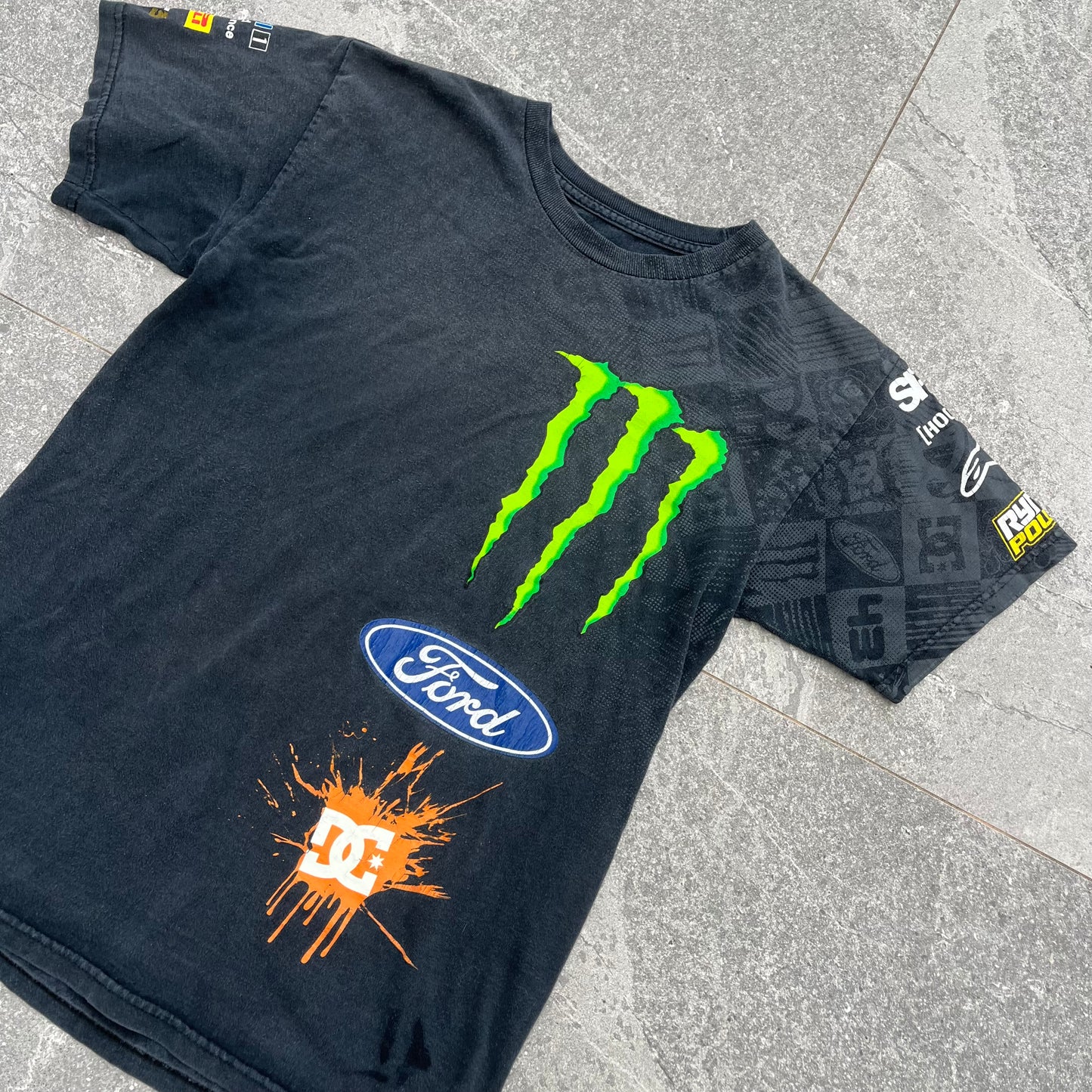 2010s monster/ken block tee - S