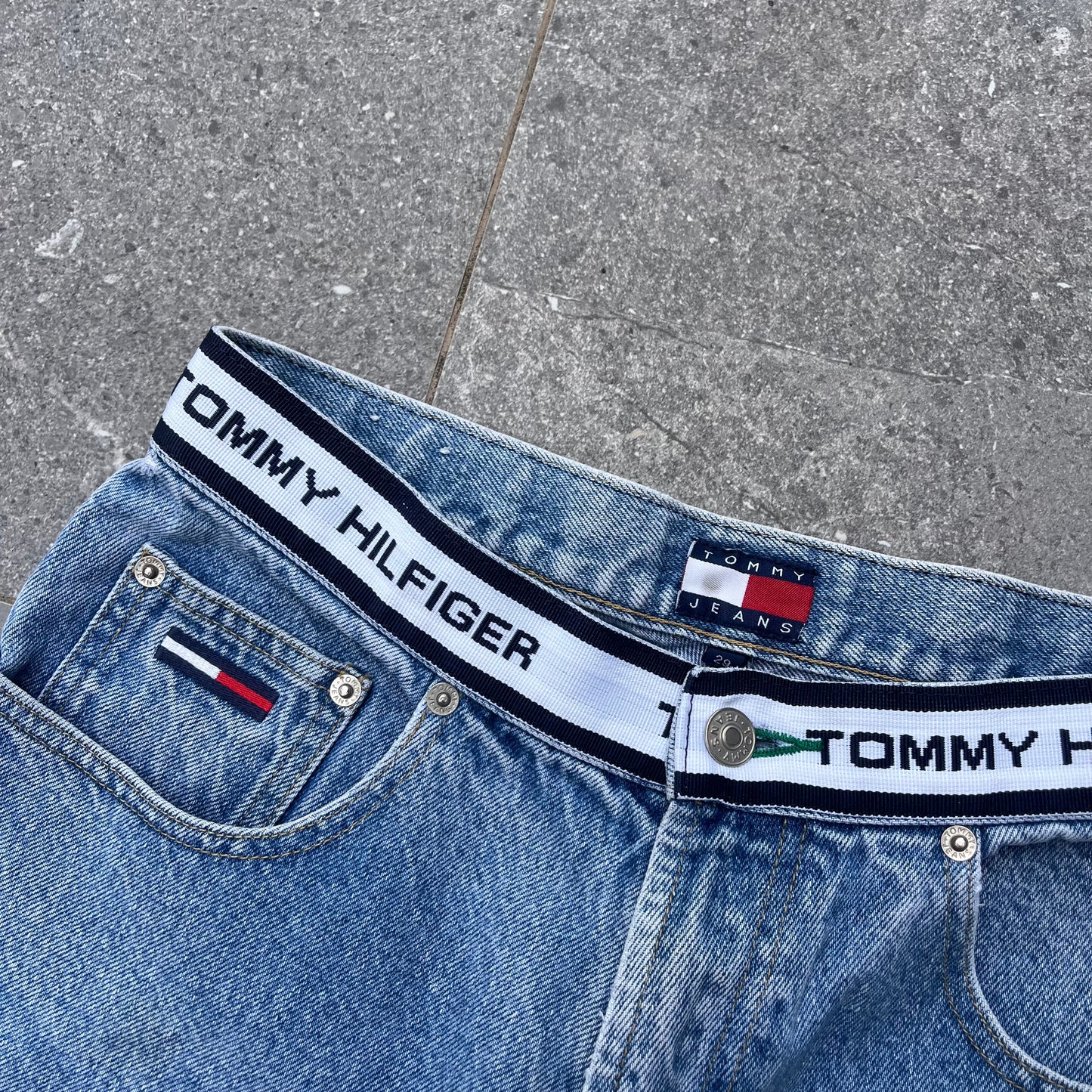 2000s tommy hilfiger jorts - 29”