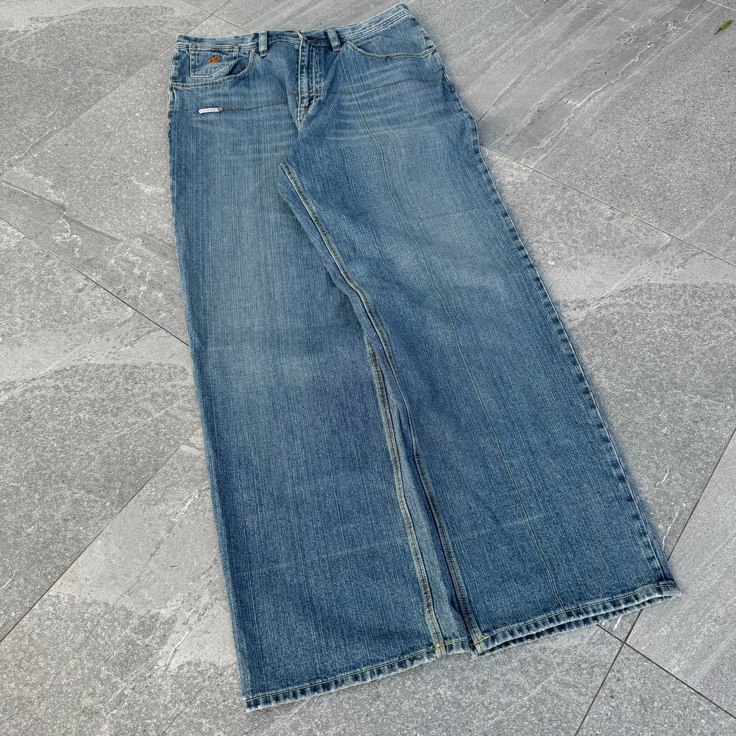 rocawear jeans - 36x33”