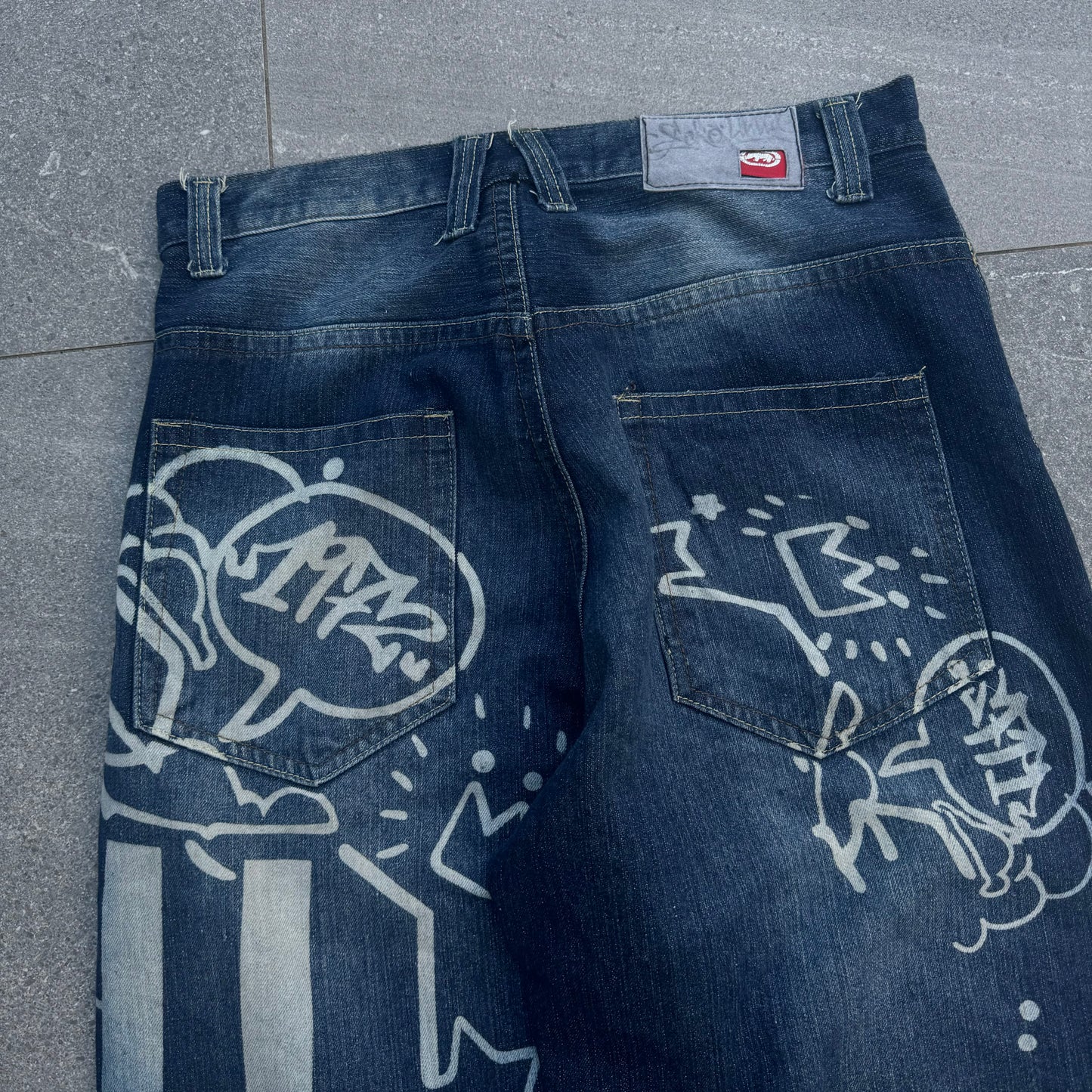 graffiti ecko jeans - 36x31”