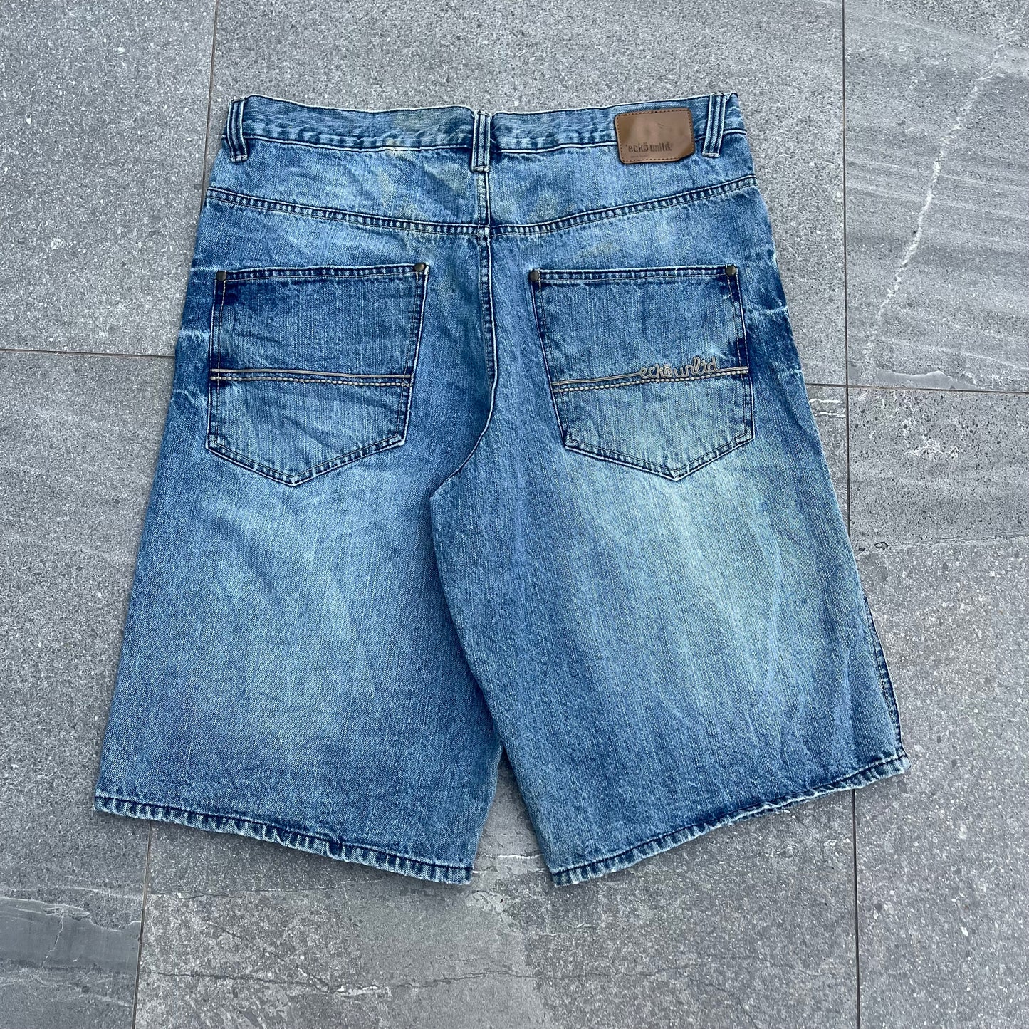 2000s ecko jorts - 38”