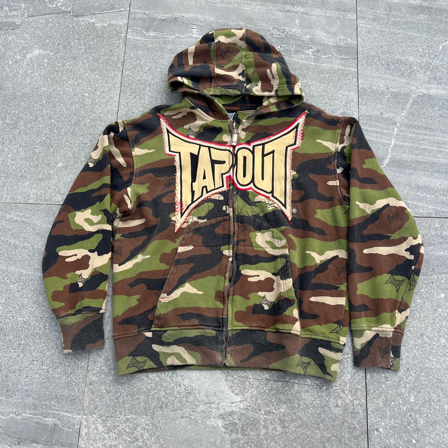 grail tapout hoodie - M