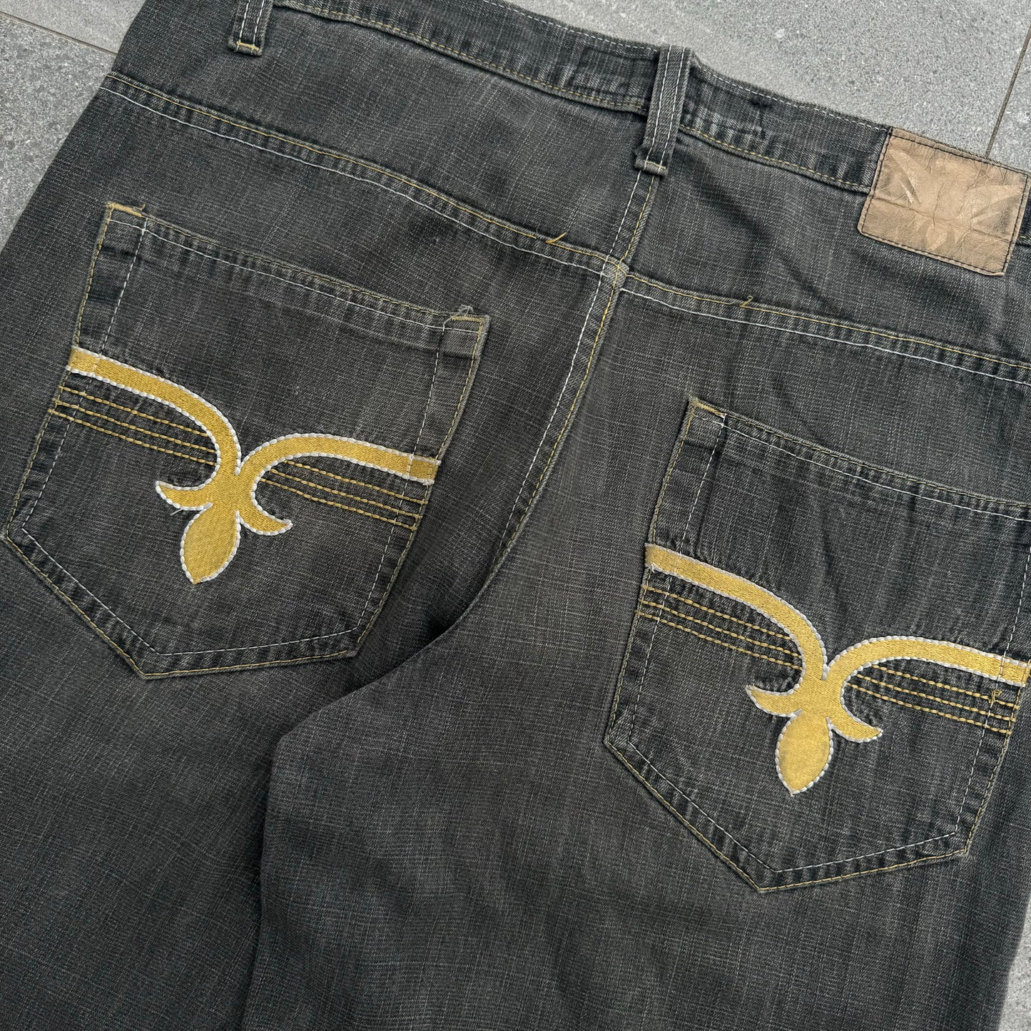 roman royalty jorts - 38”