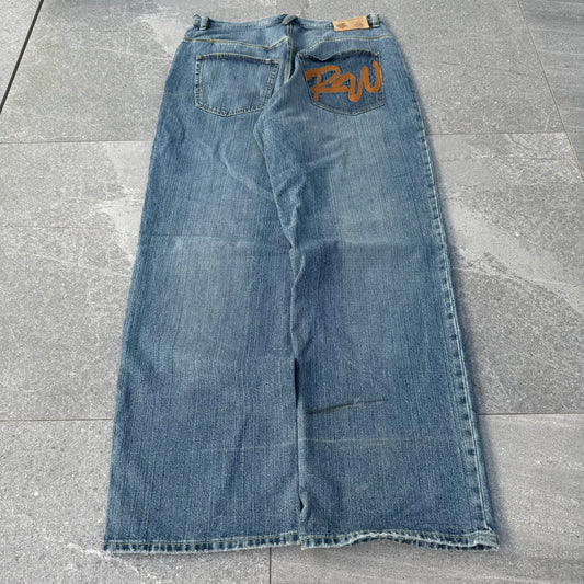 rocawear jeans - 36x33”