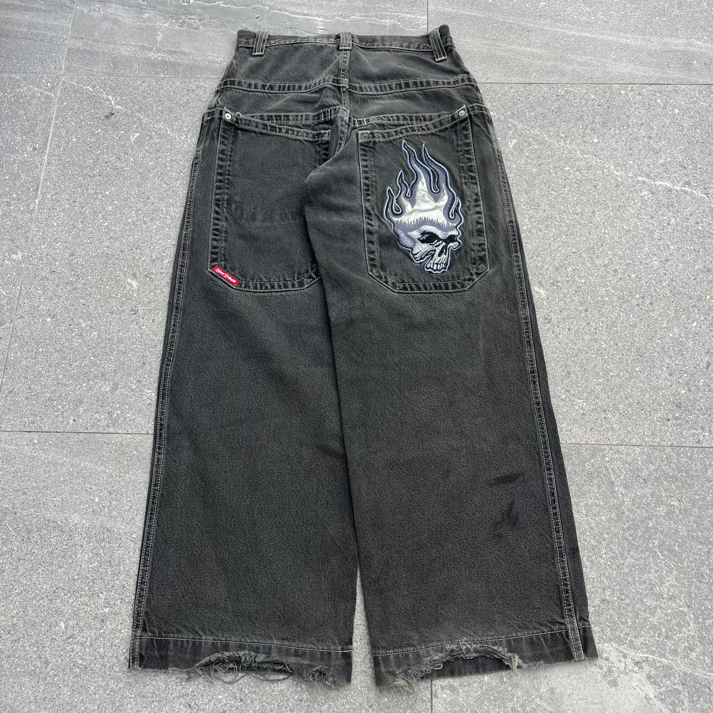 2000s JNCO grail flaming skulls - 30”