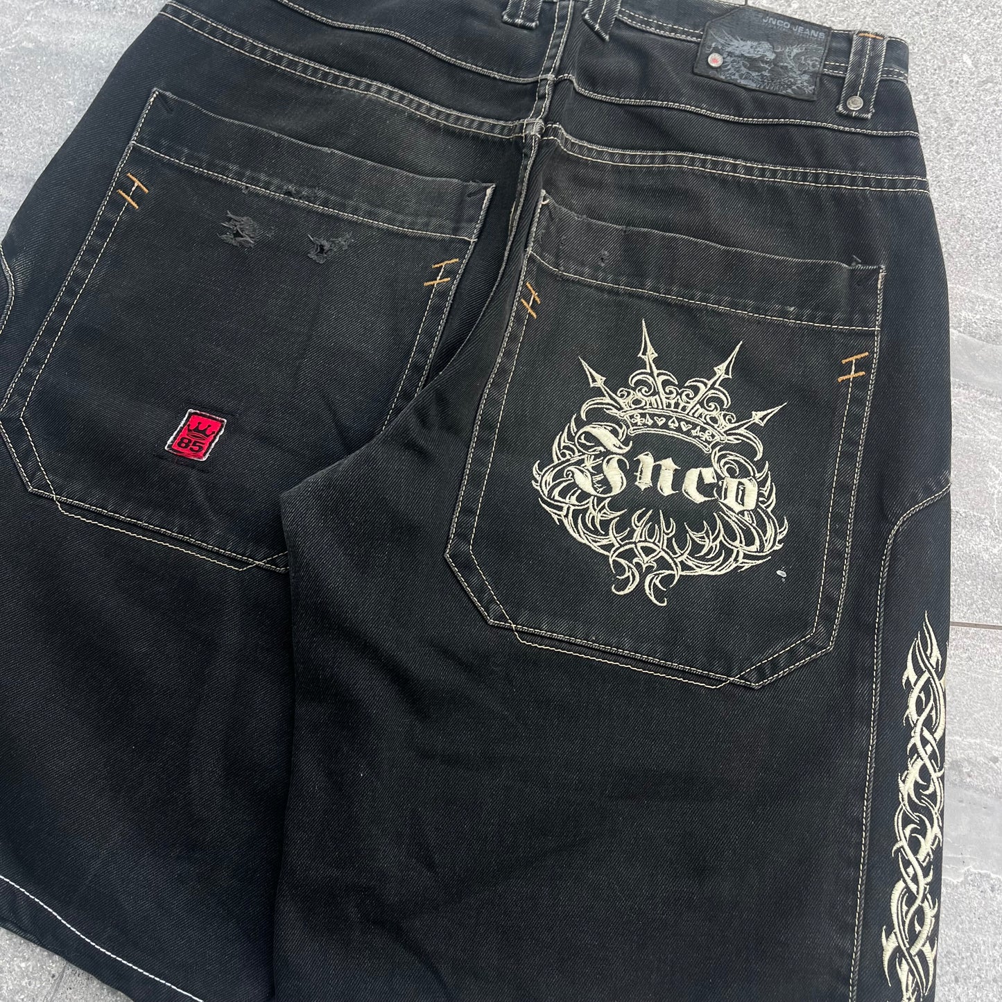 2000s JNCO barbwire jorts - 33”