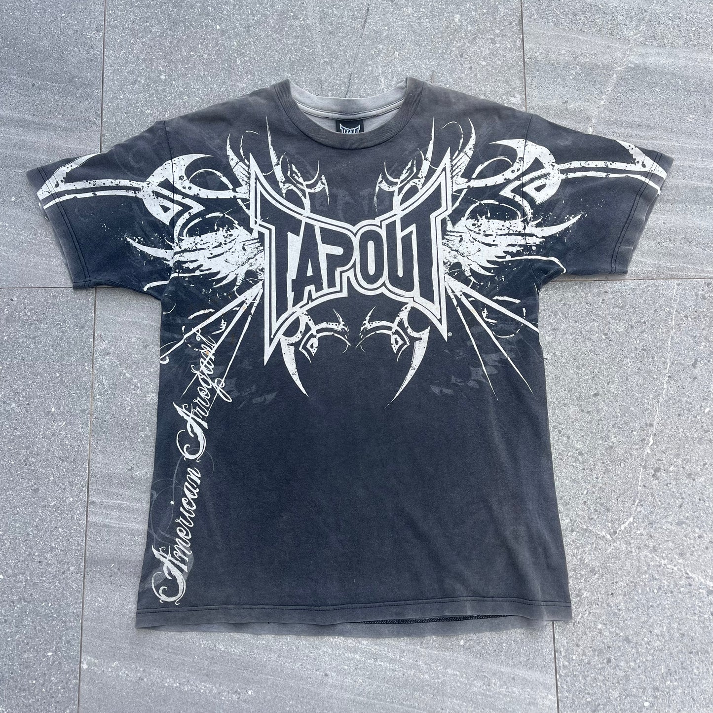 2000s faded tapout tee - L