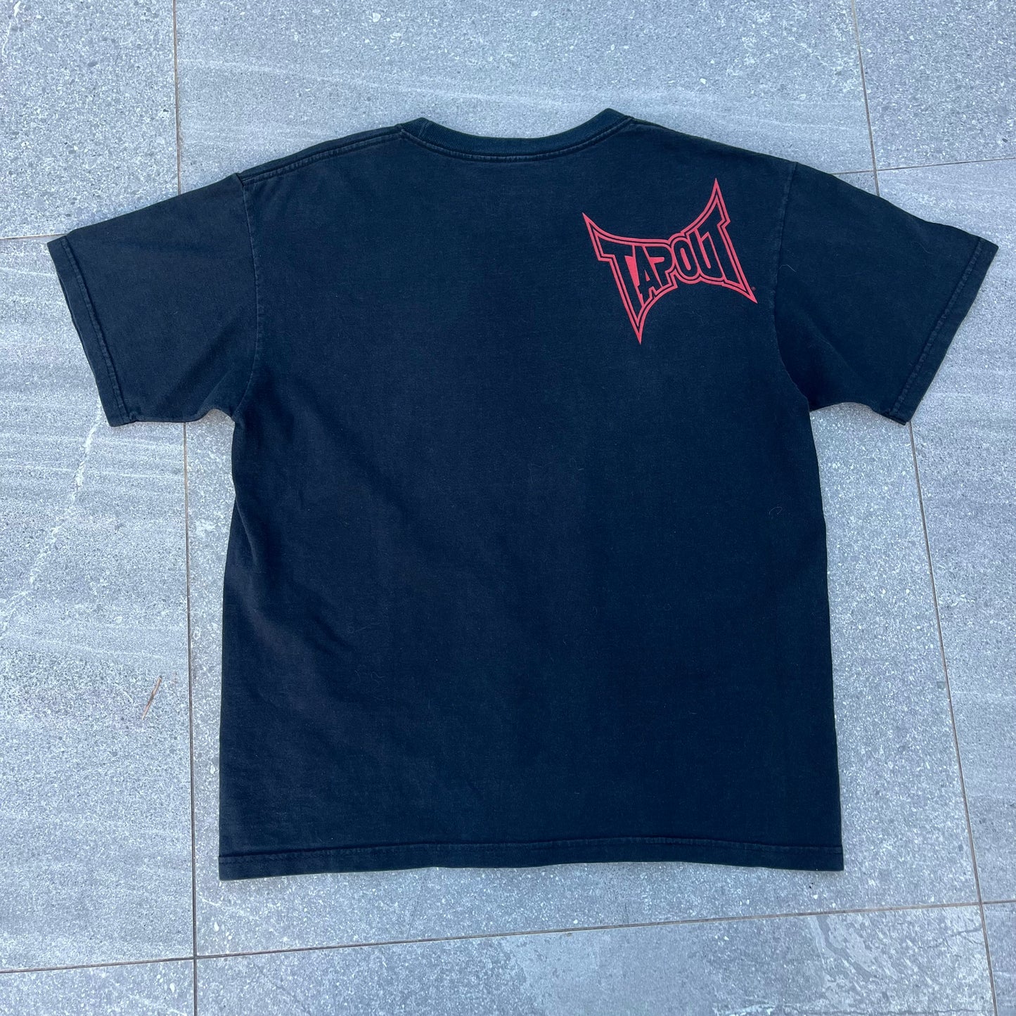 2000s tapout tee - S