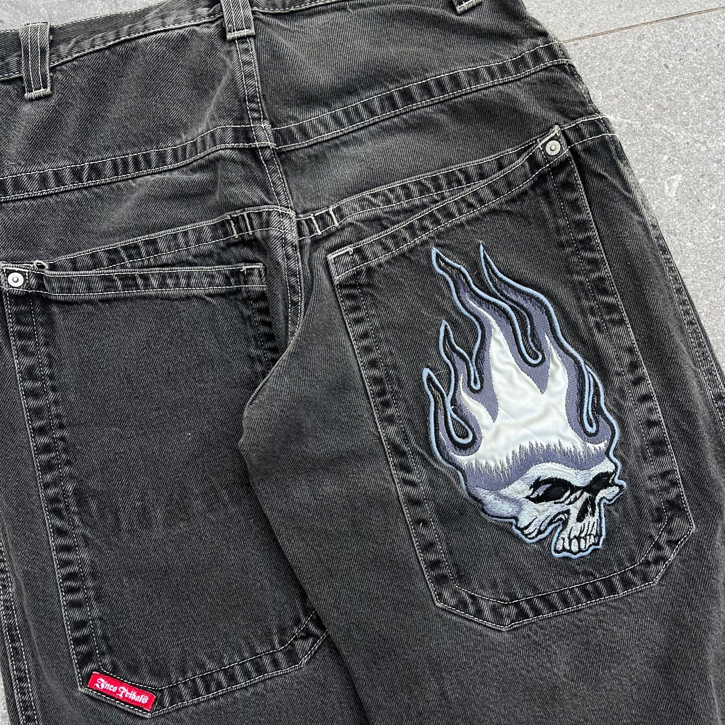 2000s JNCO grail flaming skulls - 30”