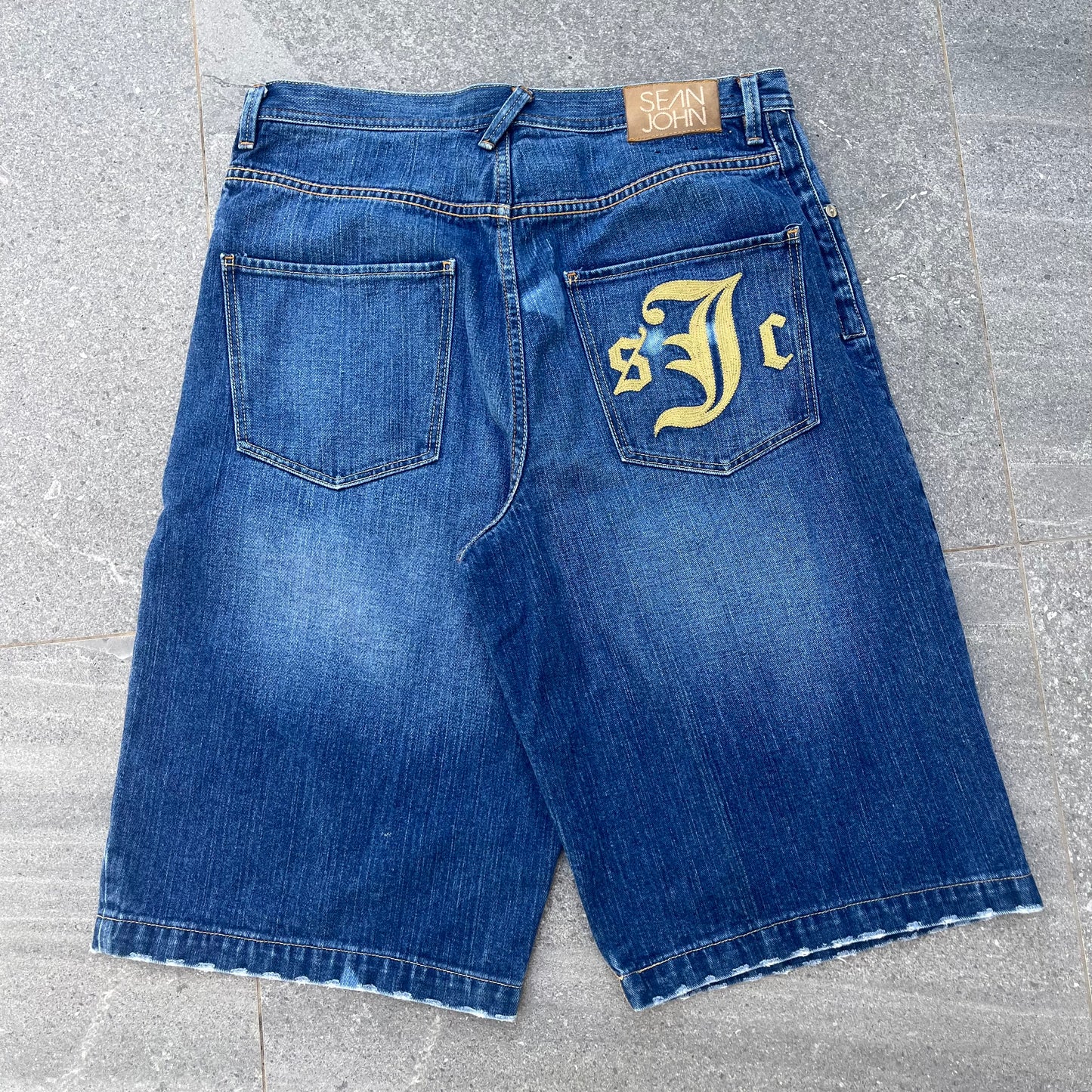 2000s sean john jorts - 34”