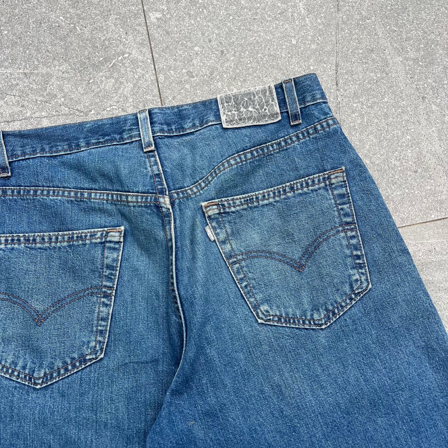 90 levi’s silvertab jorts - 34”