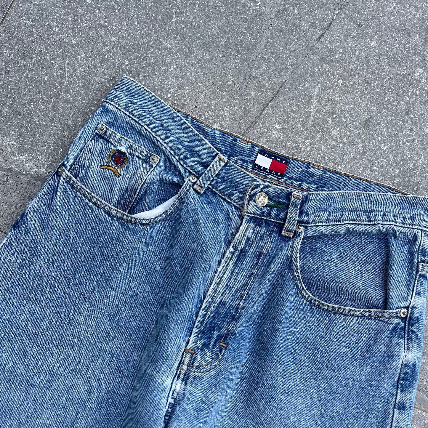 90s tommy “huge” fit jeans - 33”