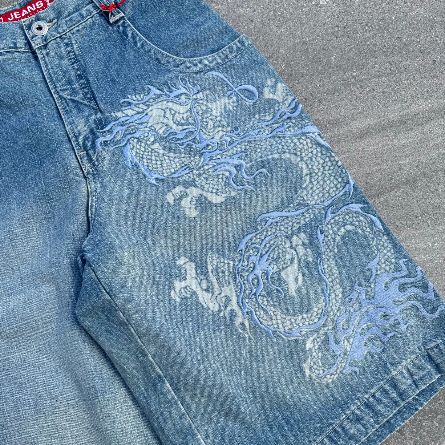 deadstock JNCO dragons - 28”