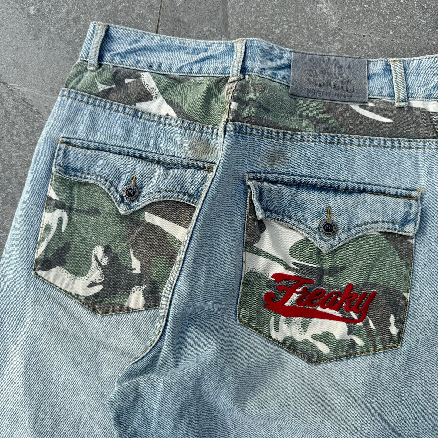 freaky jorts - 32”