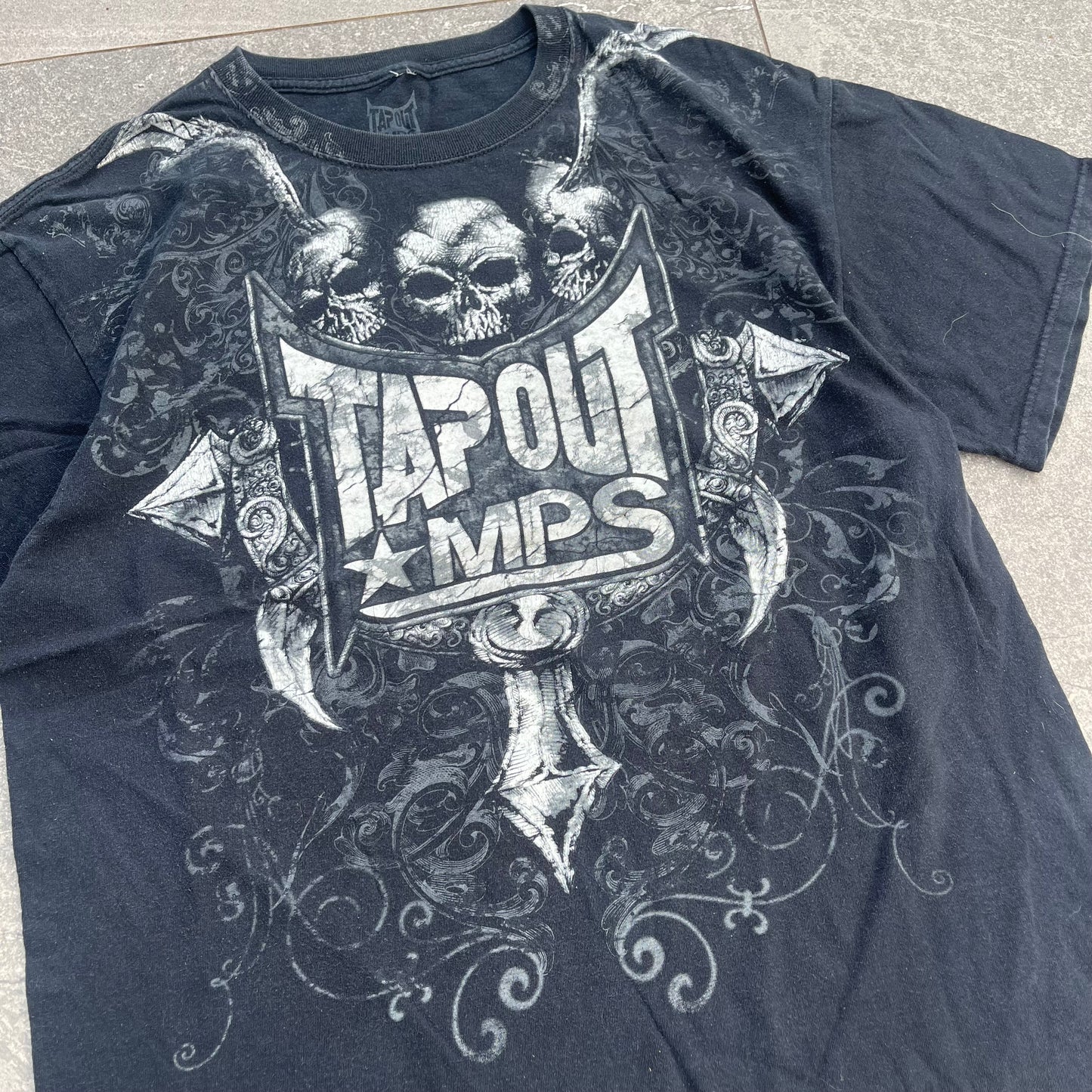 2000s tapout tee - L