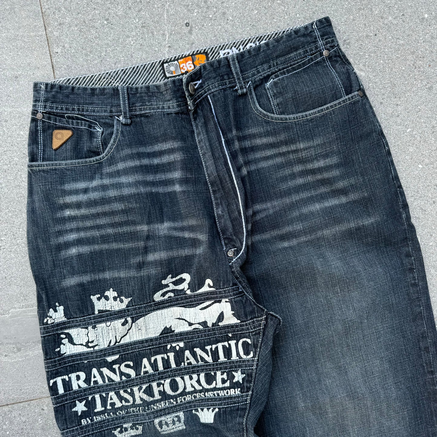 akademiks jeans - 34x29”