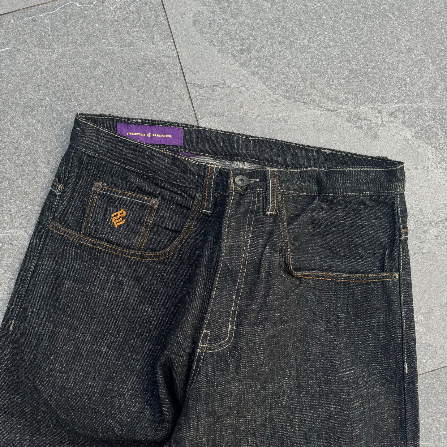 raw denim rocawear jeans - 34x33”