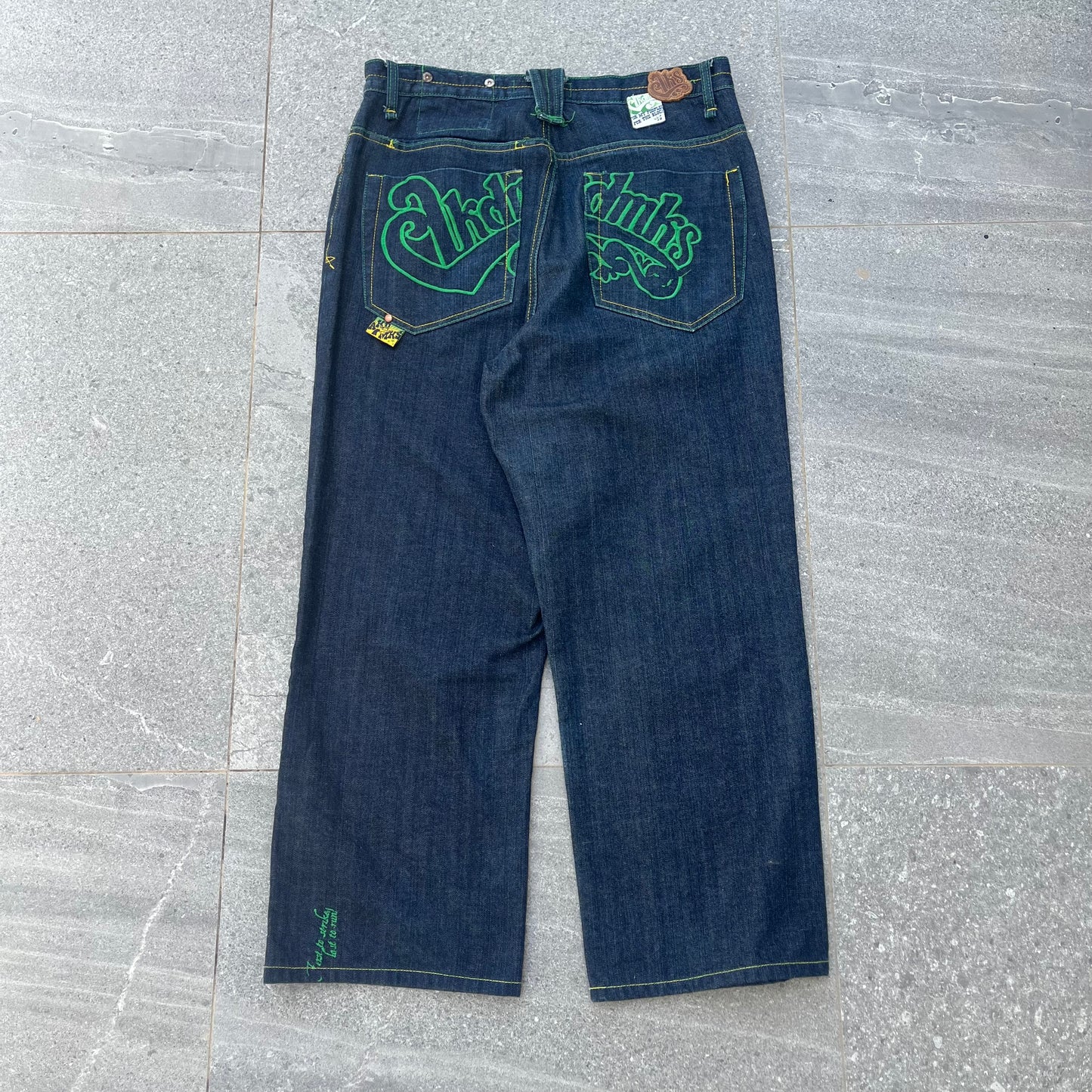 2000s akademiks jeans - 34”