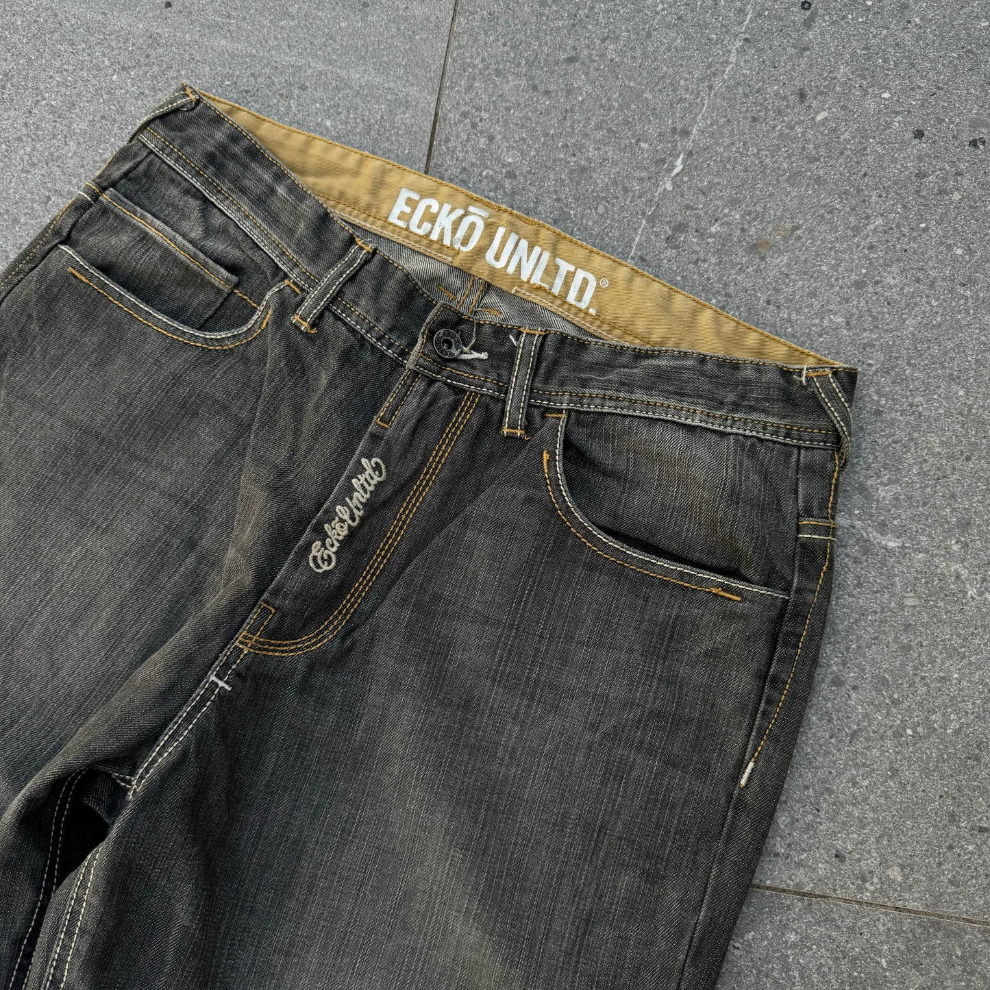 ecko jeans - 34x31”