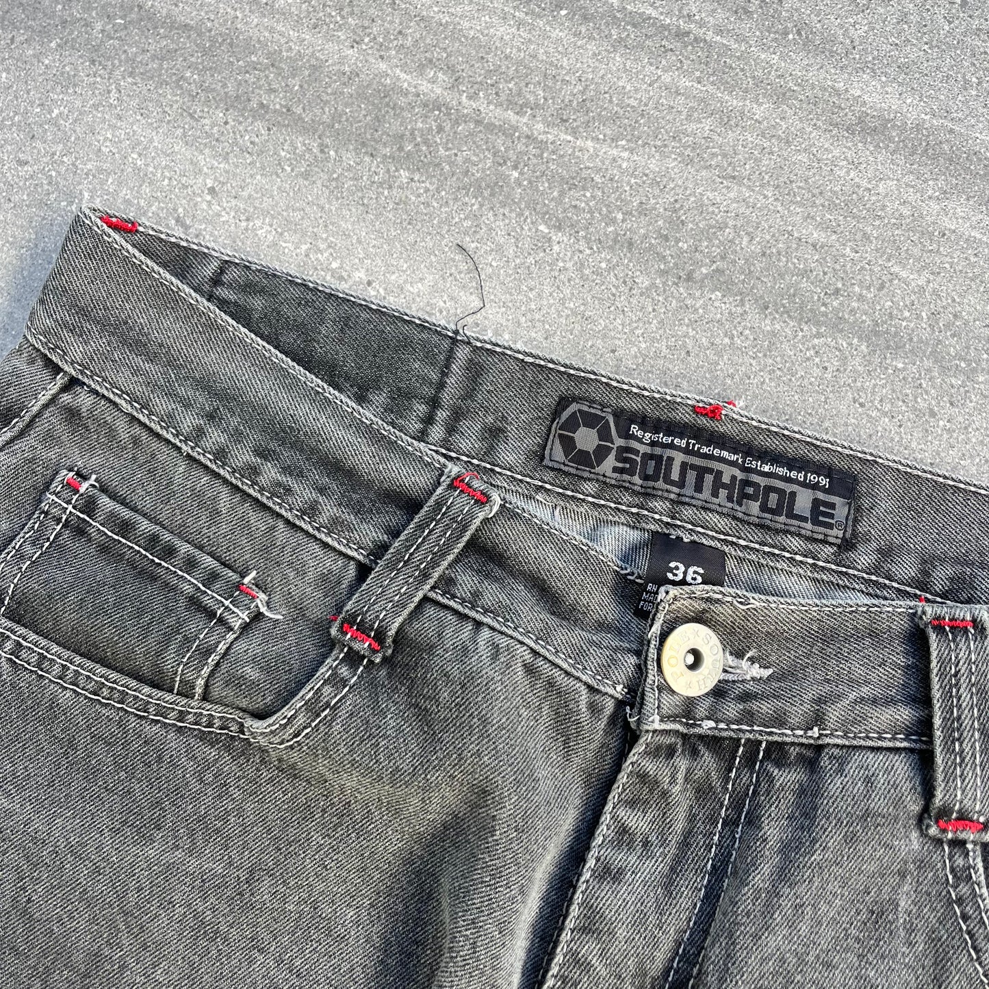 2000s southpole jorts - 36”