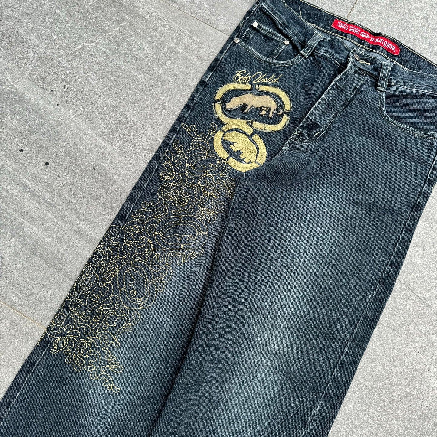 ecko jeans - 32”