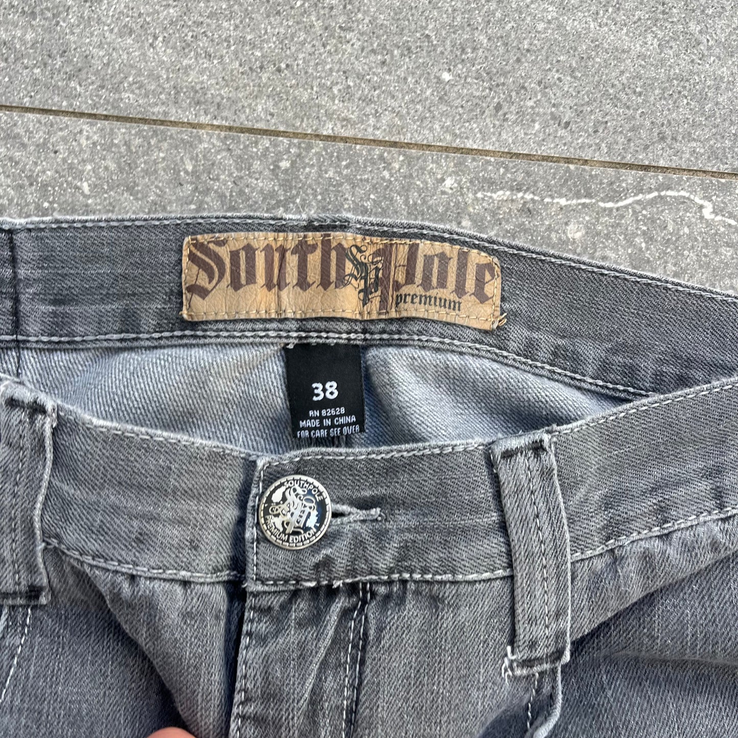 2000s southpole jeans - 38x30”