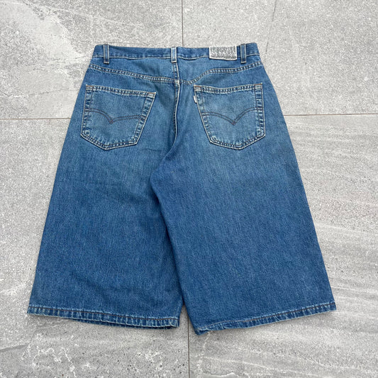 90 levi’s silvertab jorts - 34”