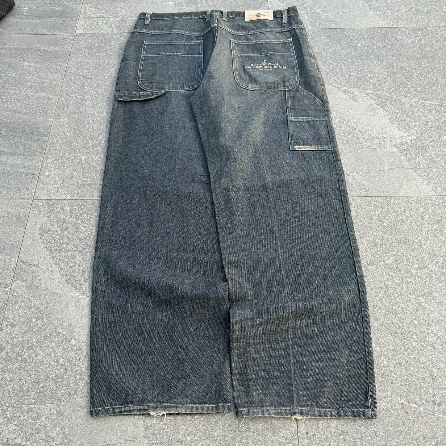 FATTT rocawear jeans - 38x33”