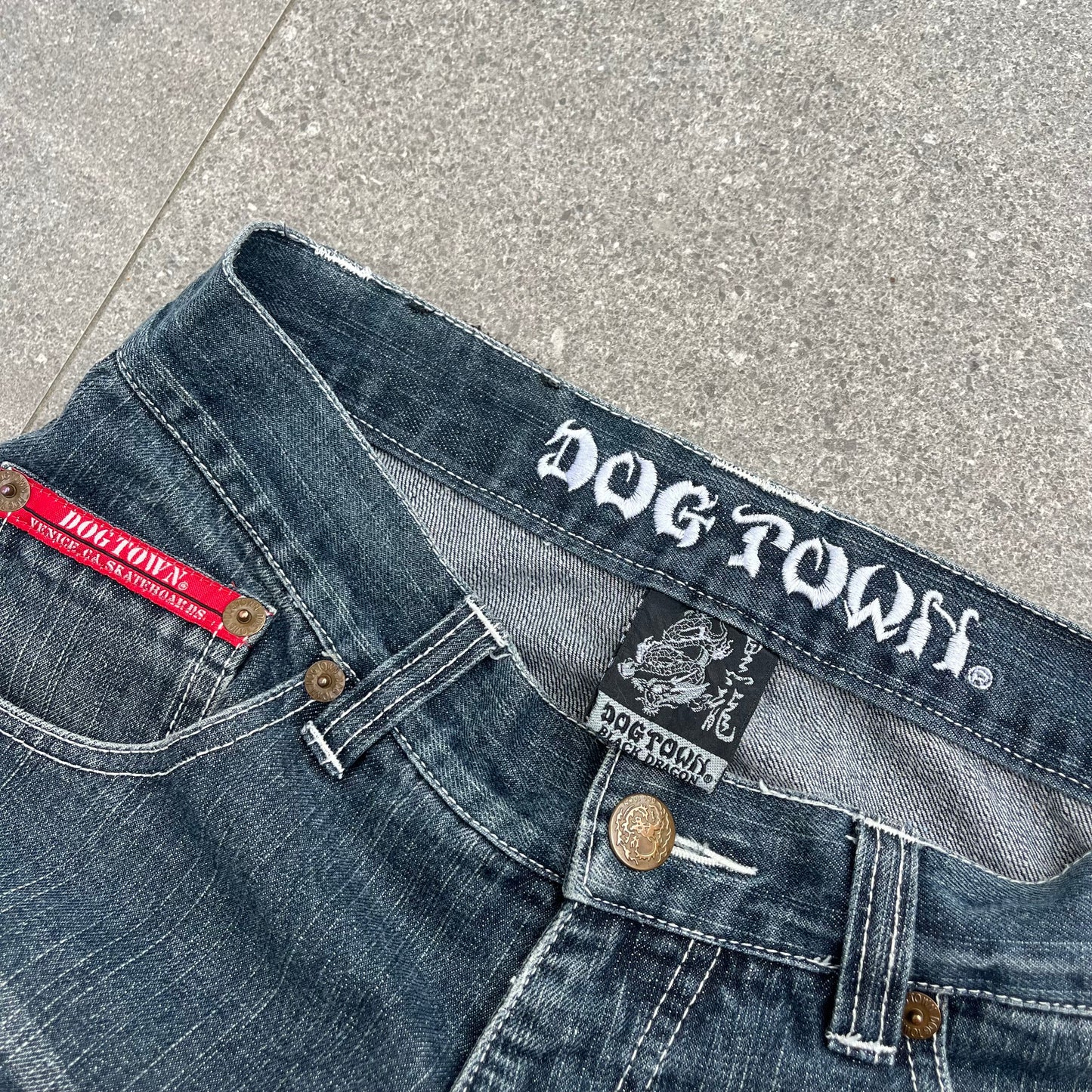 2000s dogtown dragon jeans - 32”