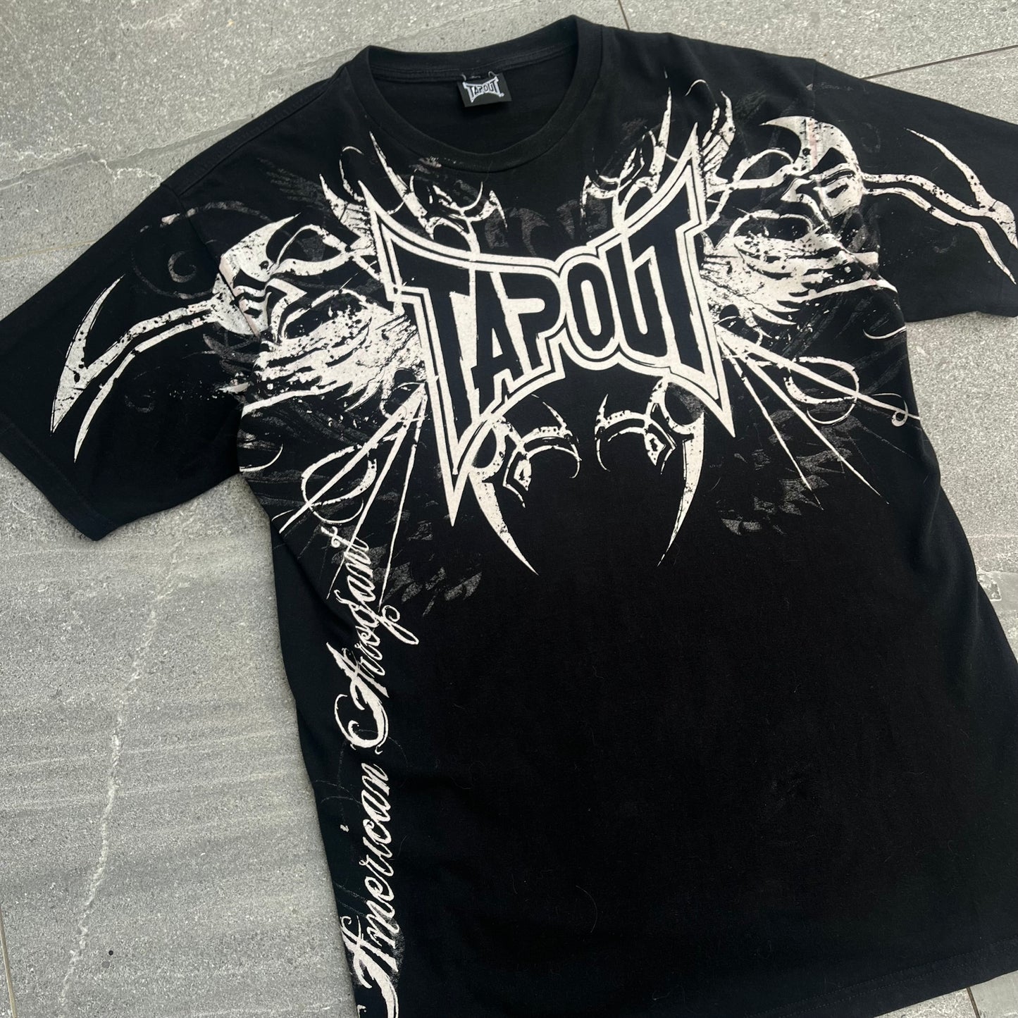 2000s tapout tribal tee - XL