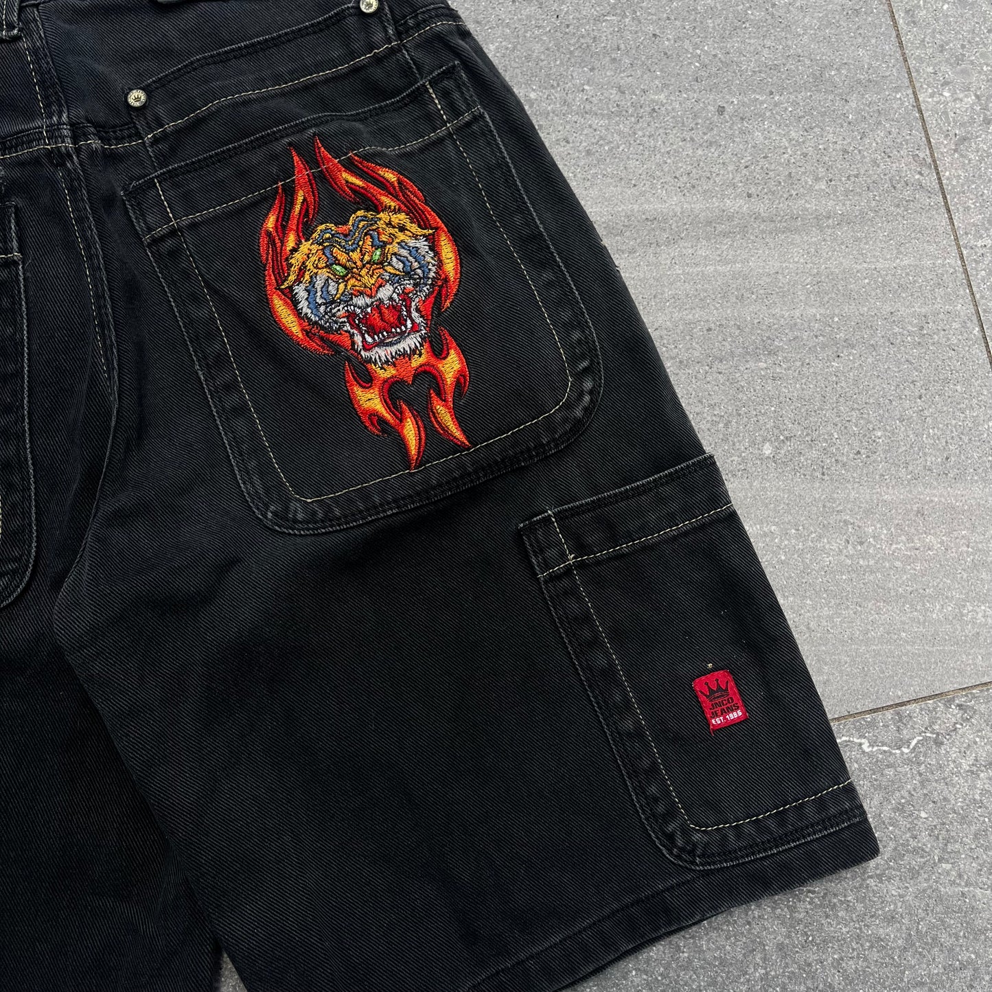 2000s jnco tiger jorts - 28”