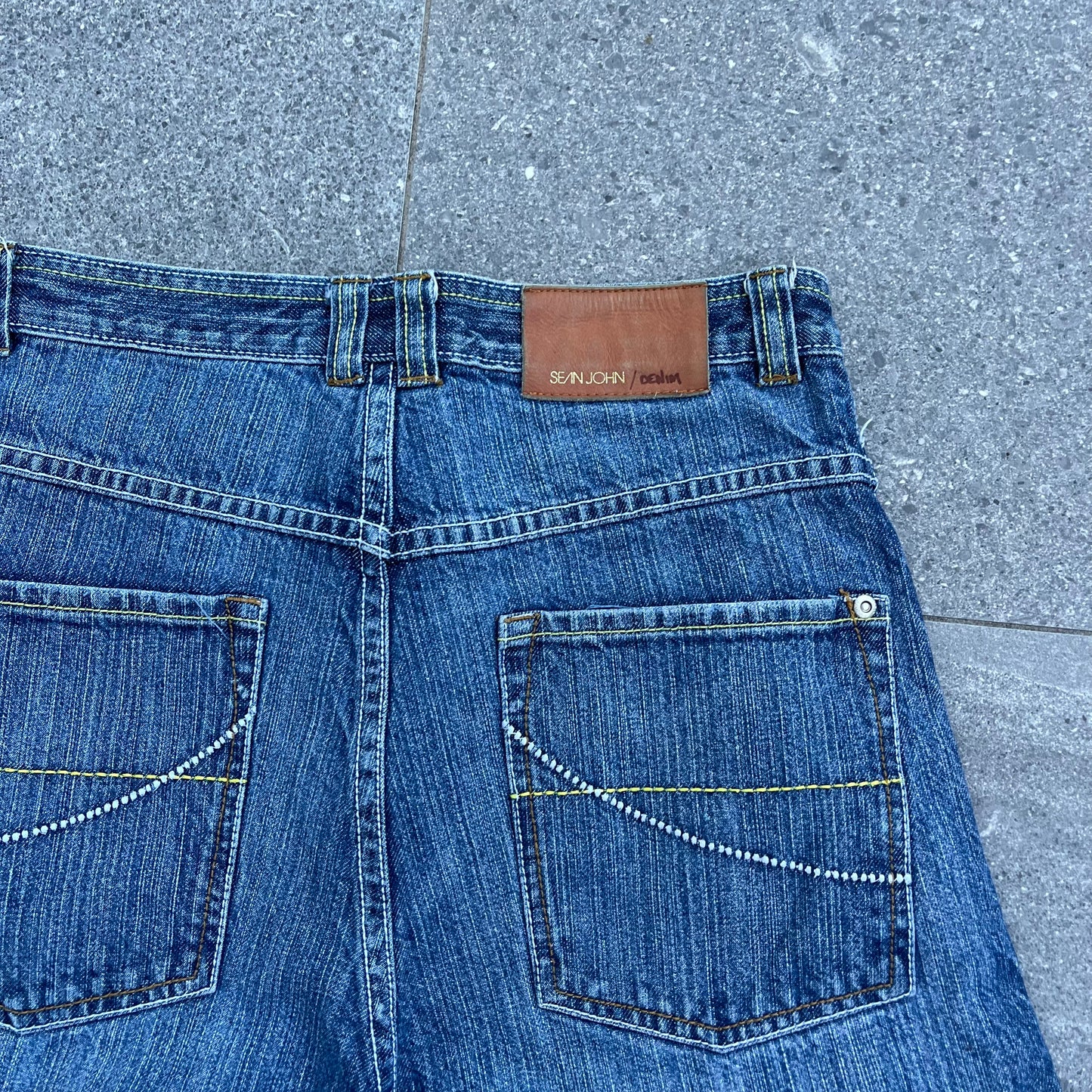 2000s sean john jorts - 28”