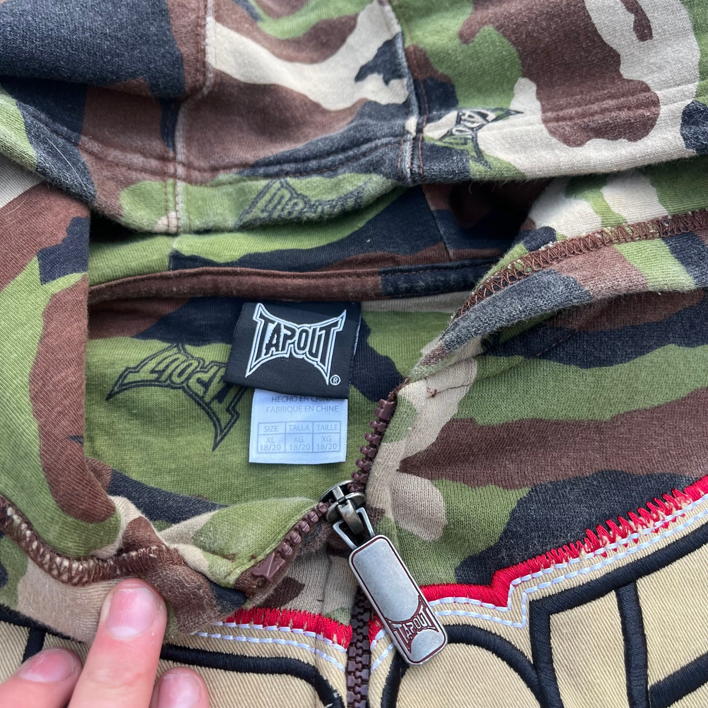 grail tapout hoodie - M