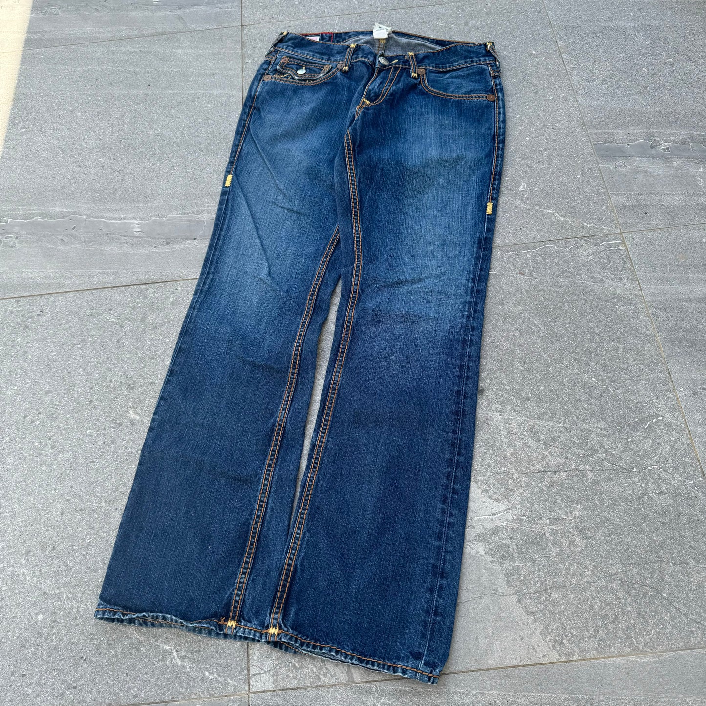 truey jeans - 33x33”