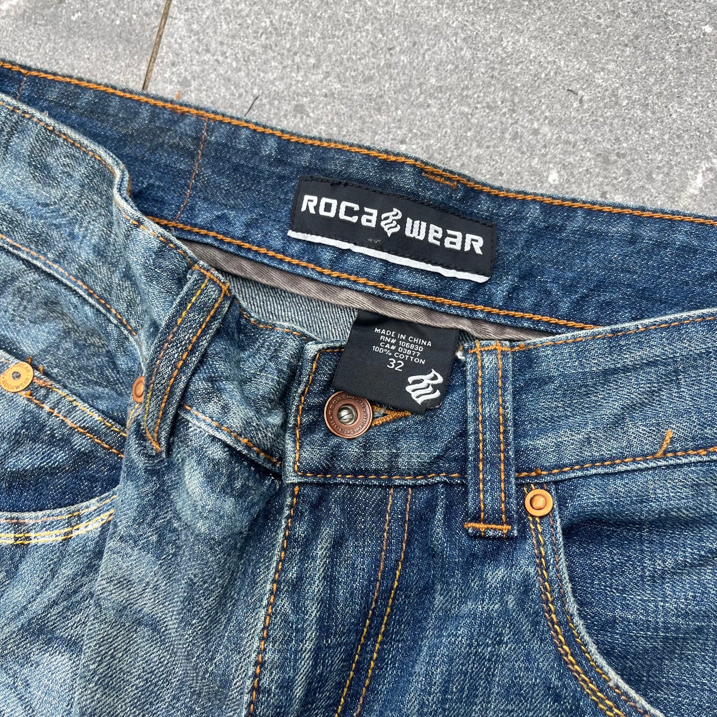 2000s rocawear jeans - 32”