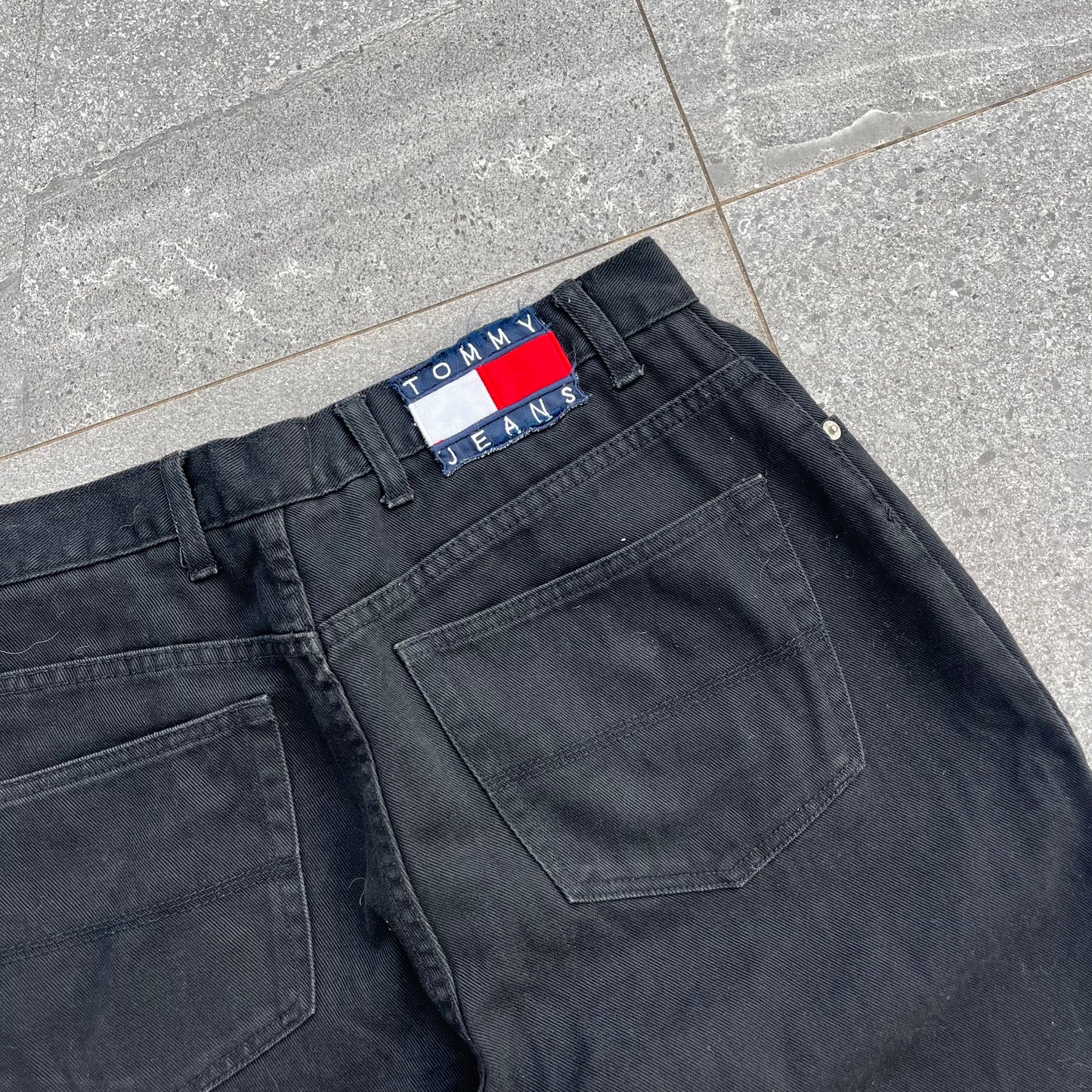 90s tommy jorts - 33”