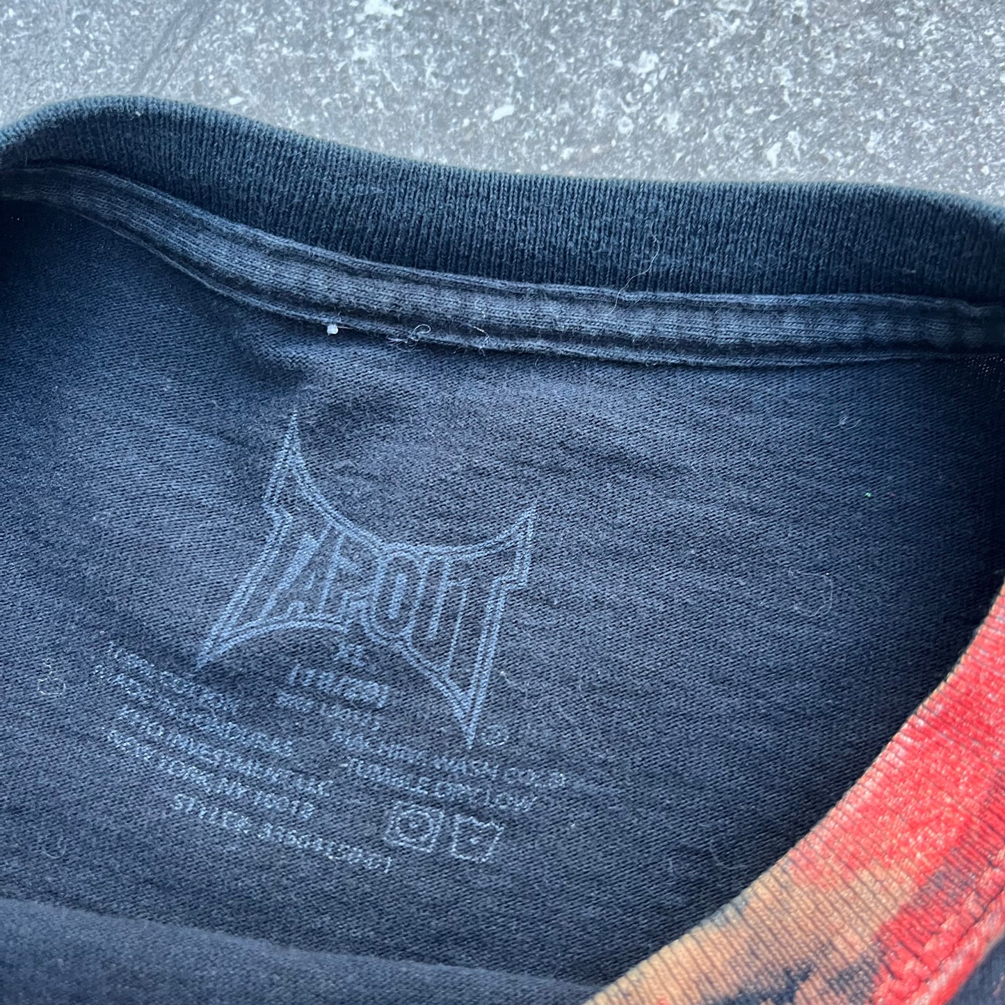 2000s tapout tee - S