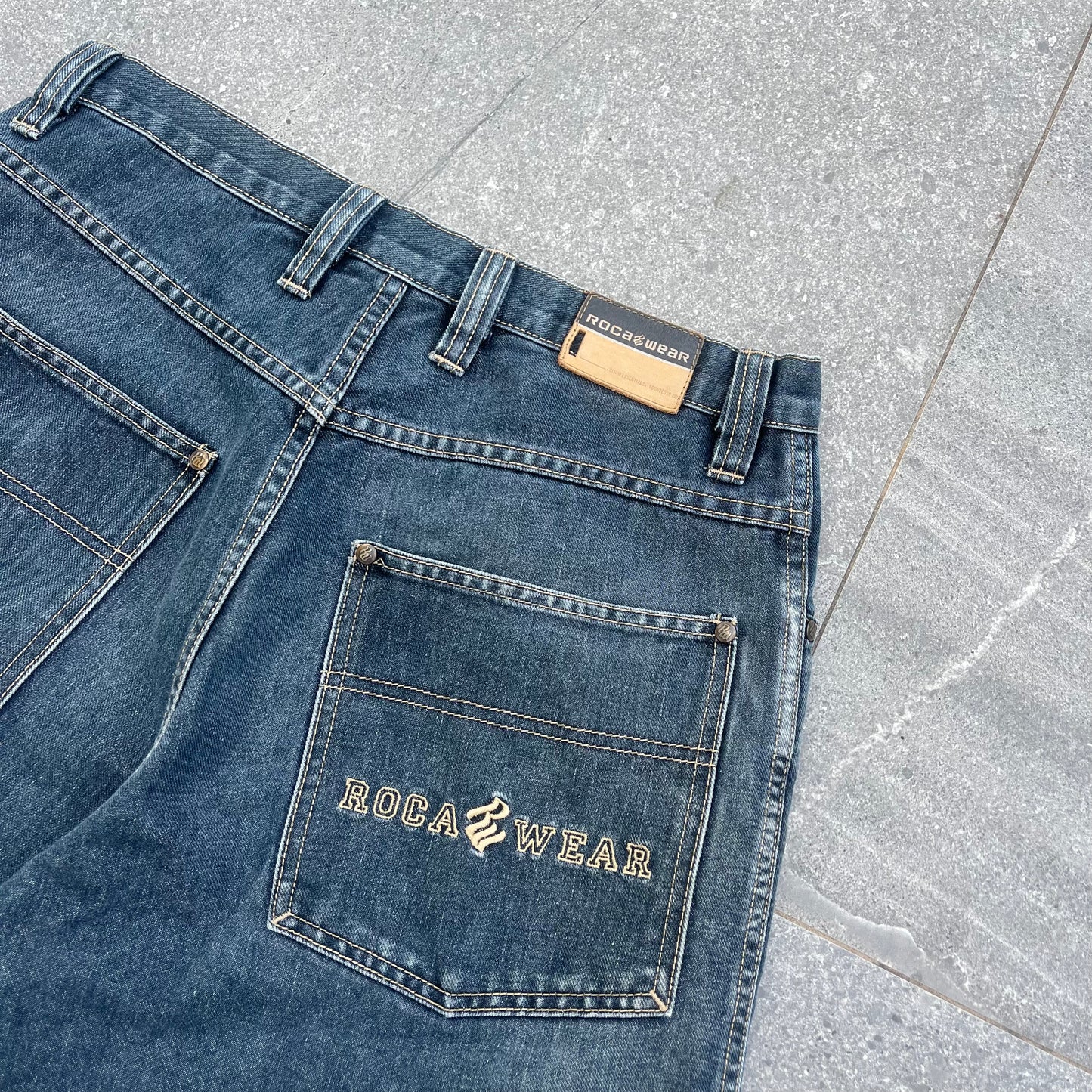 2000s rocawear jorts - 32”