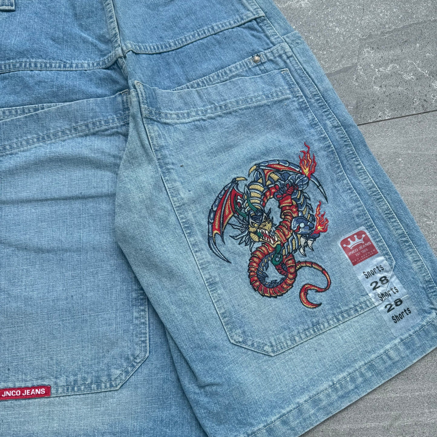 deadstock JNCO dragons - 28”