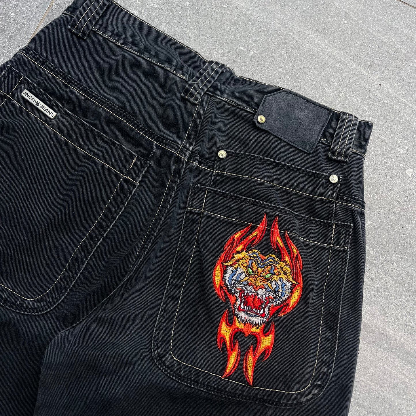 2000s jnco tiger jorts - 28”