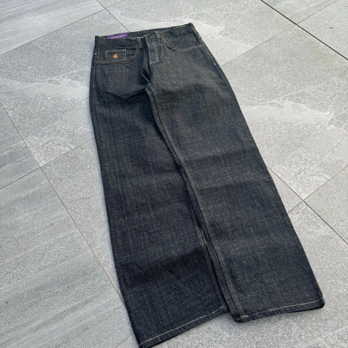 raw denim rocawear jeans - 34x33”